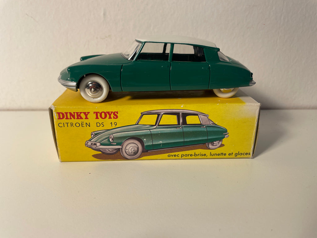 Citroën DS 19 tejadilho verde e branco Dinky-Toys (Edições Atlas)