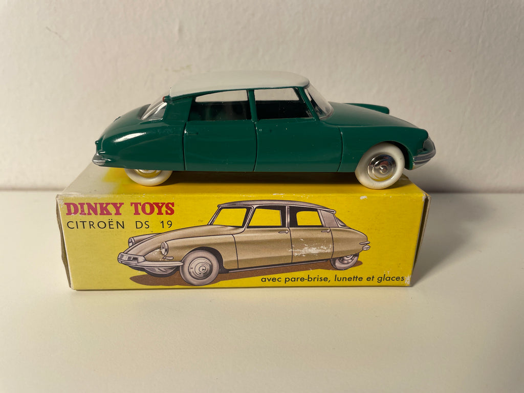 Citroën DS 19 tejadilho verde e branco Dinky-Toys (Edições Atlas)