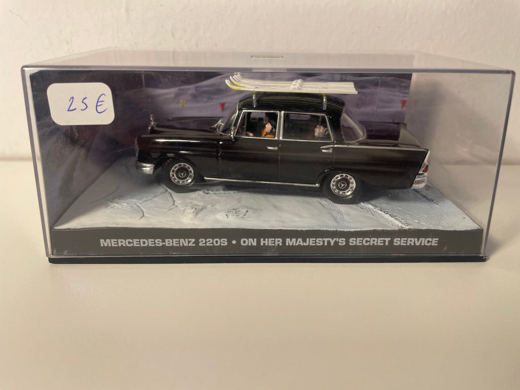 Mercedes-Benz 220S noire - JAMES BOND - AU SERVICE SECRET DE SA MAJESTE (On her majesty's secret service)