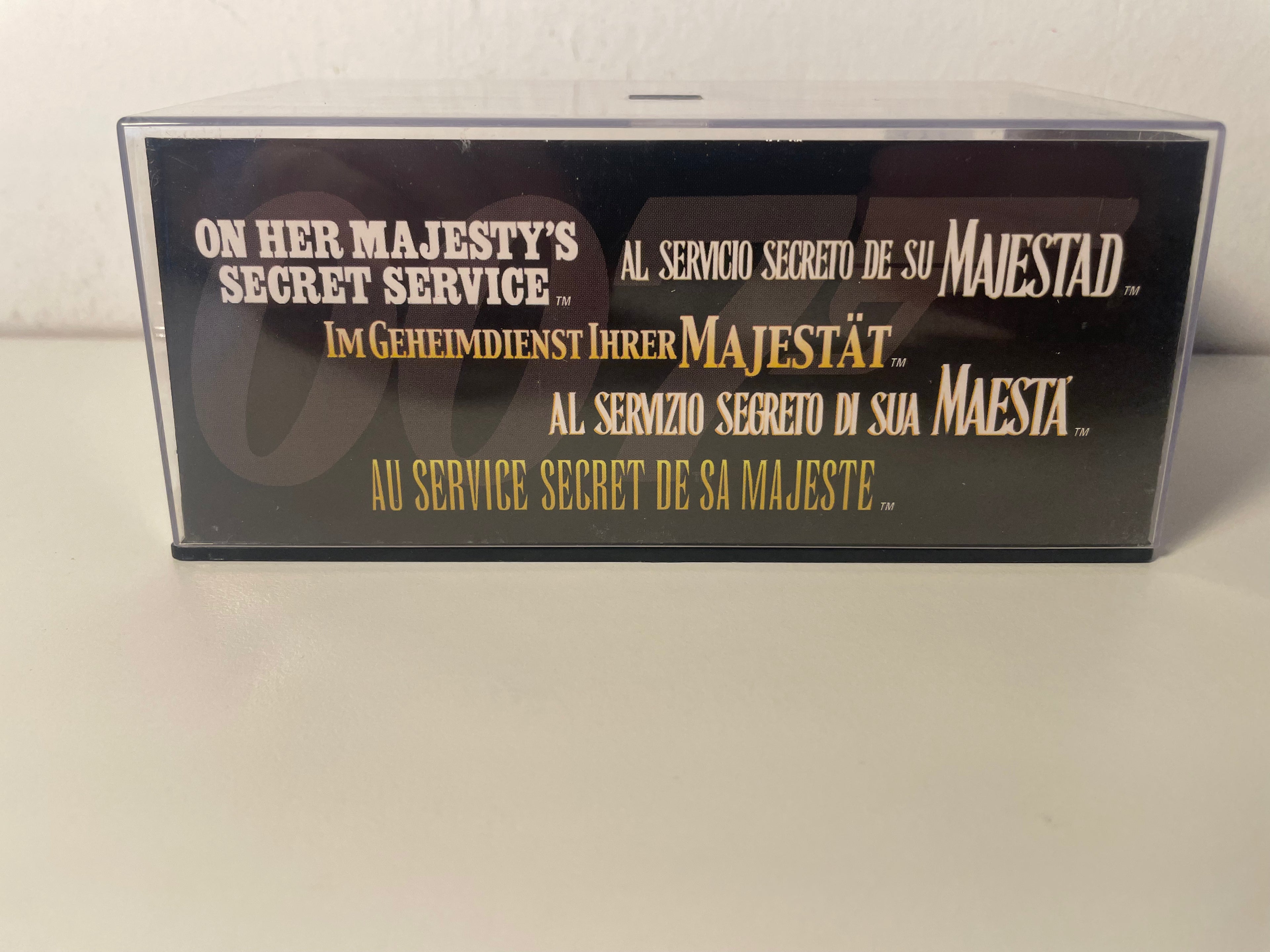 Mercedes-Benz 220S noire - JAMES BOND - AU SERVICE SECRET DE SA MAJESTE (On her majesty's secret service)