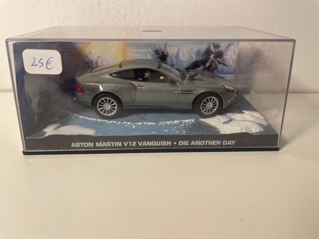 Aston Martin V12 Vanquish grise - JAMES BOND - MEURS UN AUTRE JOUR (Die another day)
