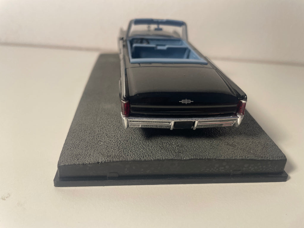 Lincoln continental convertible schwaarz - JAMES BOND - GOLDFINGER