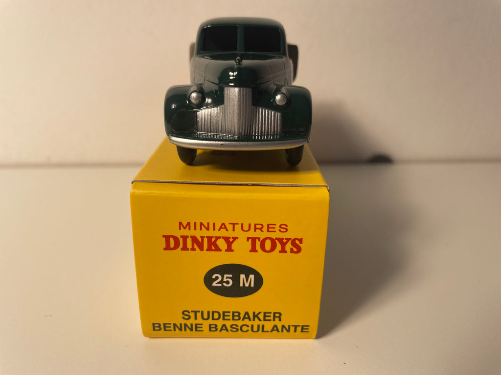 Camion Studebaker vert avec benne basculante Dinky-Toys (éditions Atlas) - N°25 M