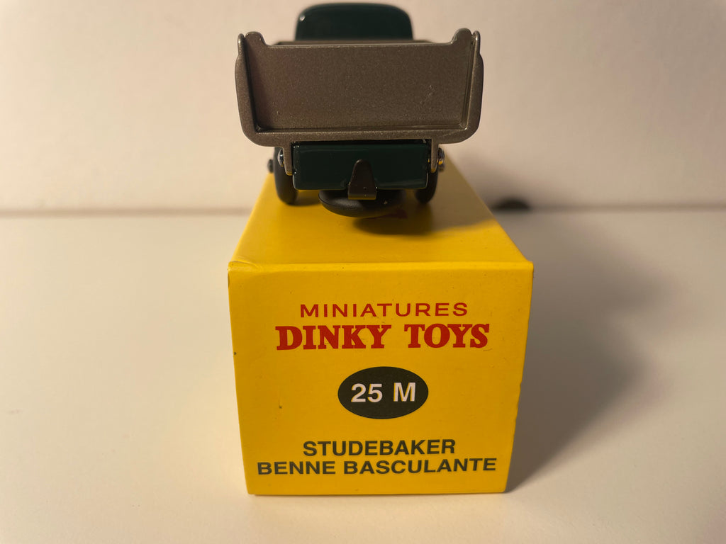 Camion Studebaker vert avec benne basculante Dinky-Toys (éditions Atlas) - N°25 M
