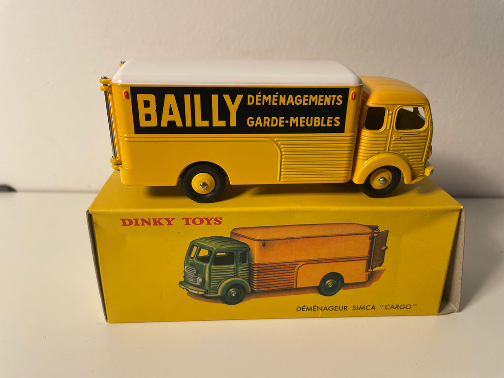 Camião de carga amarelo Simca, Dinky-Toys, mudanças e armazenamento de móveis (Edições Atlas)
