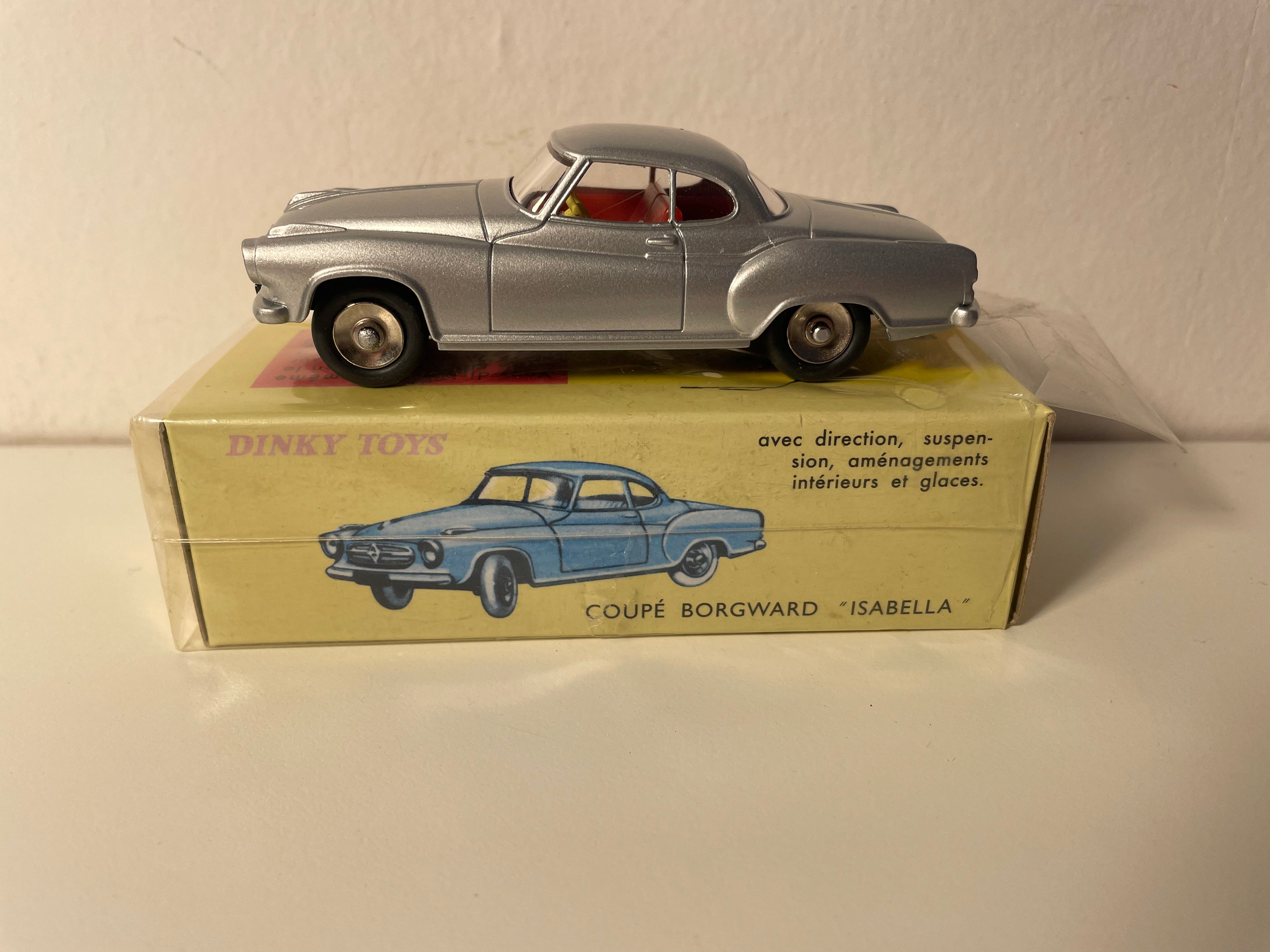 Borgward coupé Isabella grise Dinky-Toys (Editions Atlas) - N°549