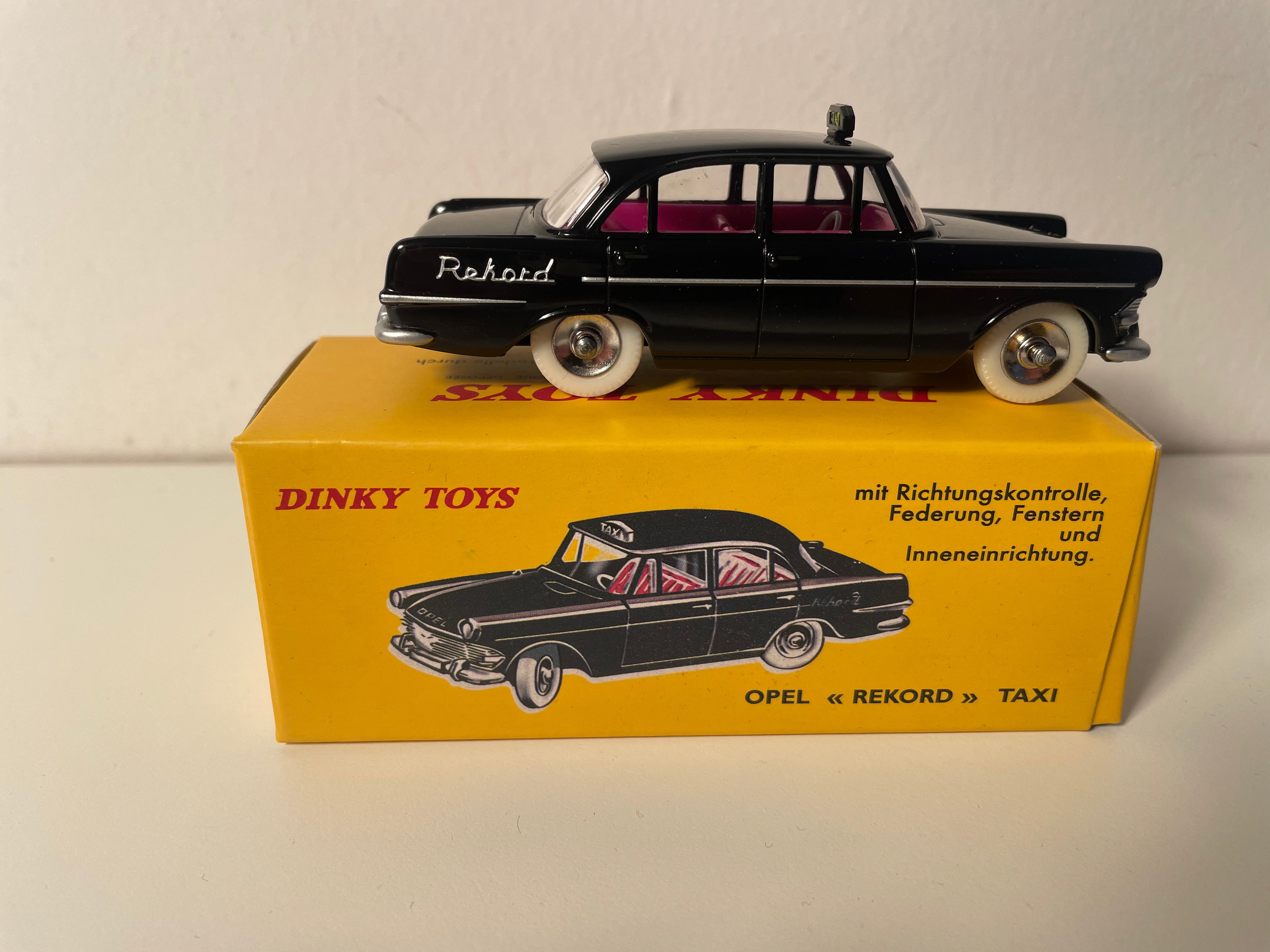 Opel Rekord zwarte TAXI - Dinky-Toys (Atlas editie) - Nr. 546