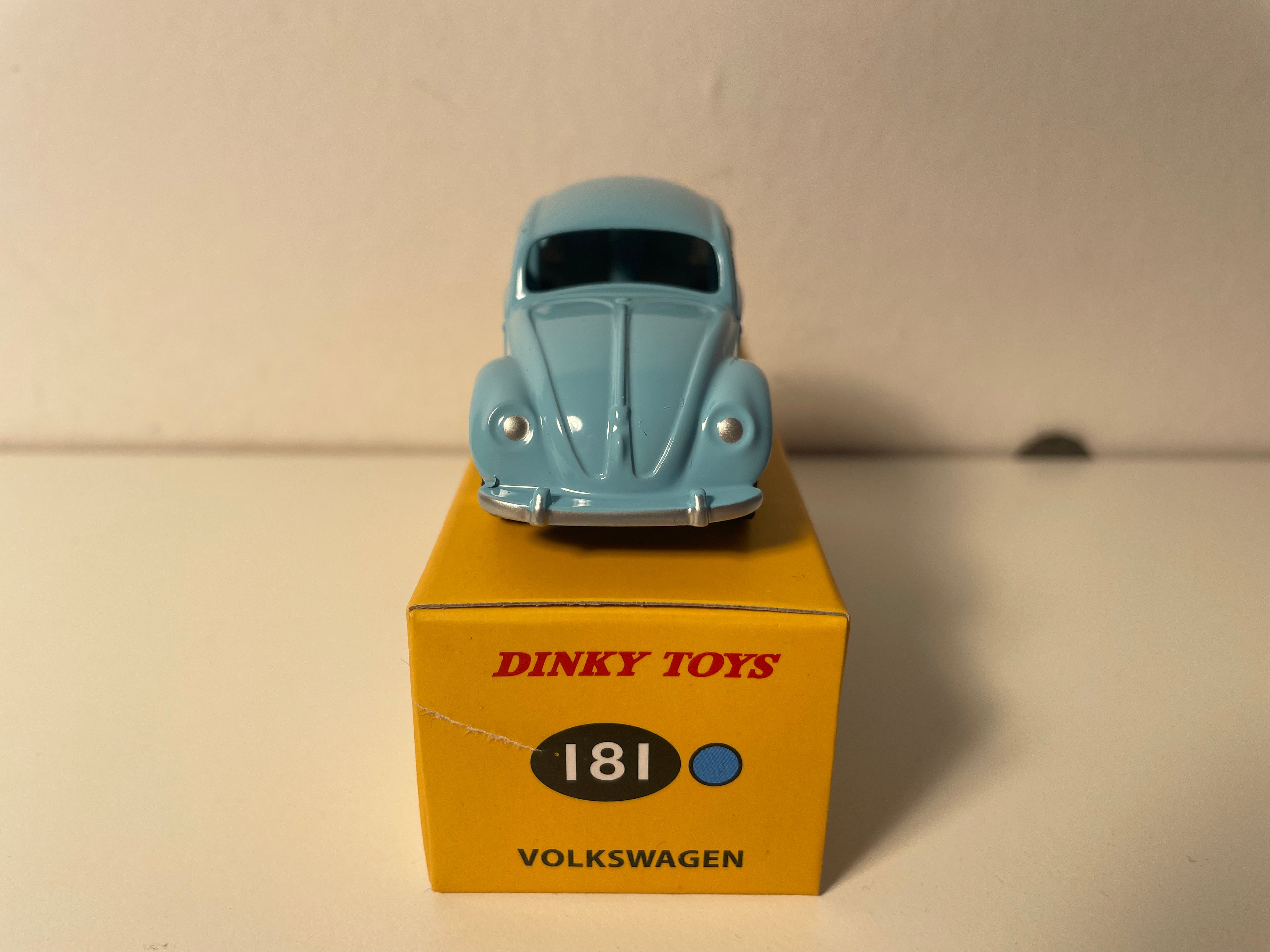 Volkswagen Beetle azul claro - Dinky-Toys (edición Atlas) - N°181