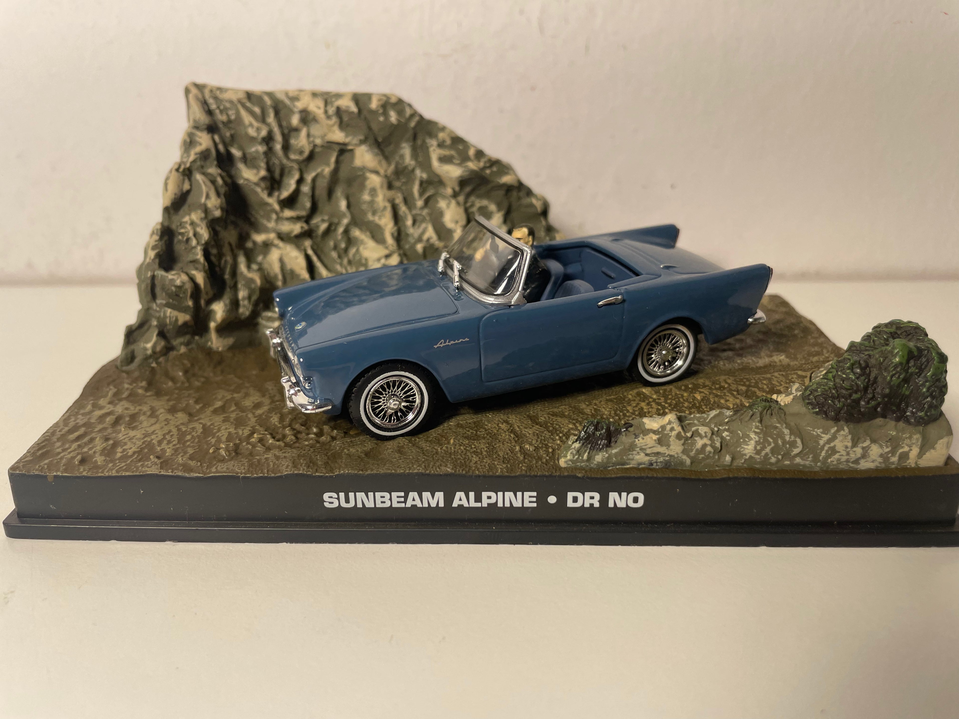 Sunbeam Alpine DUNKELBLAU - JAMES BOND - DR NO