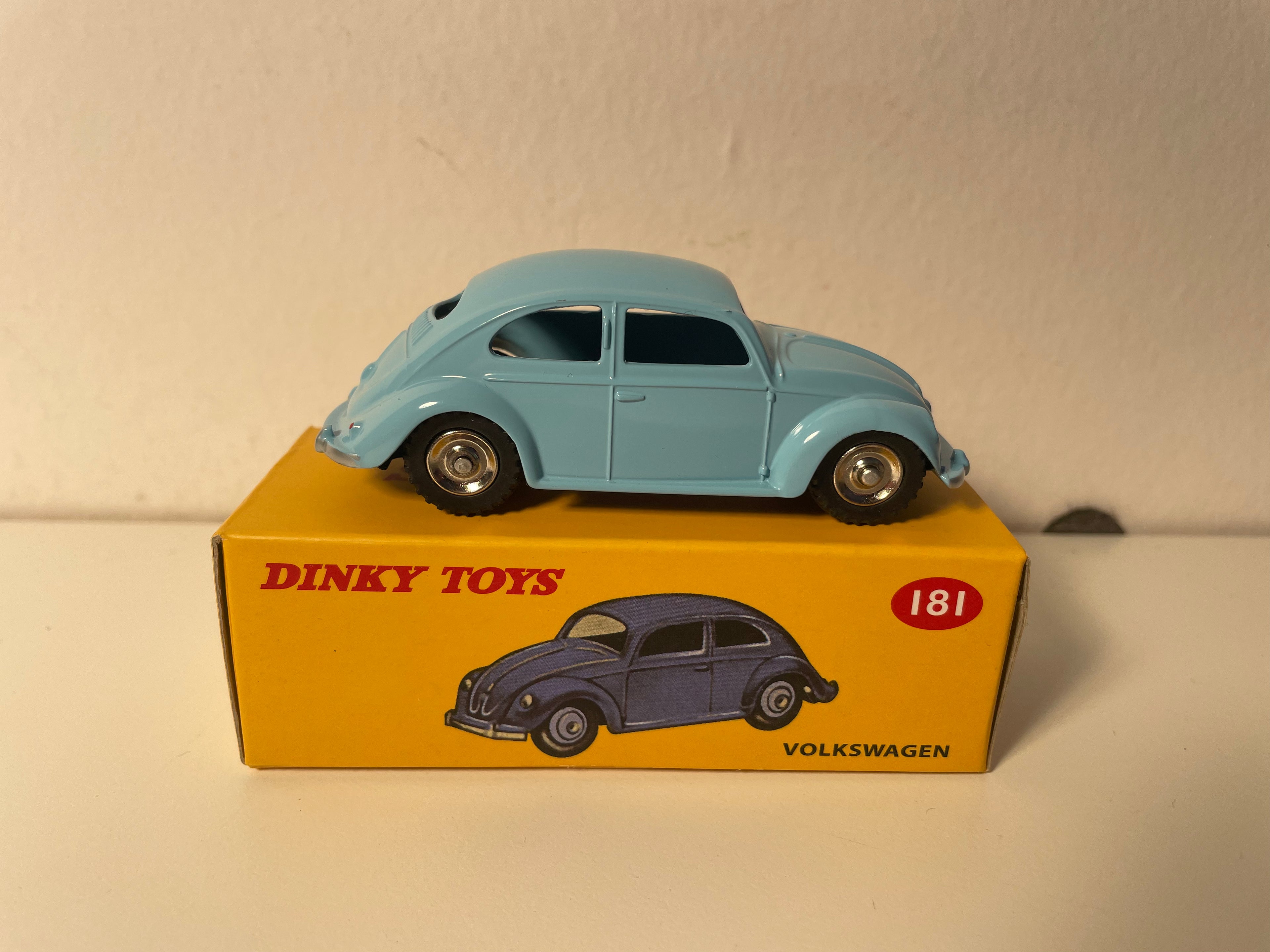 Volkswagen Beetle azul claro - Dinky-Toys (edición Atlas) - N°181