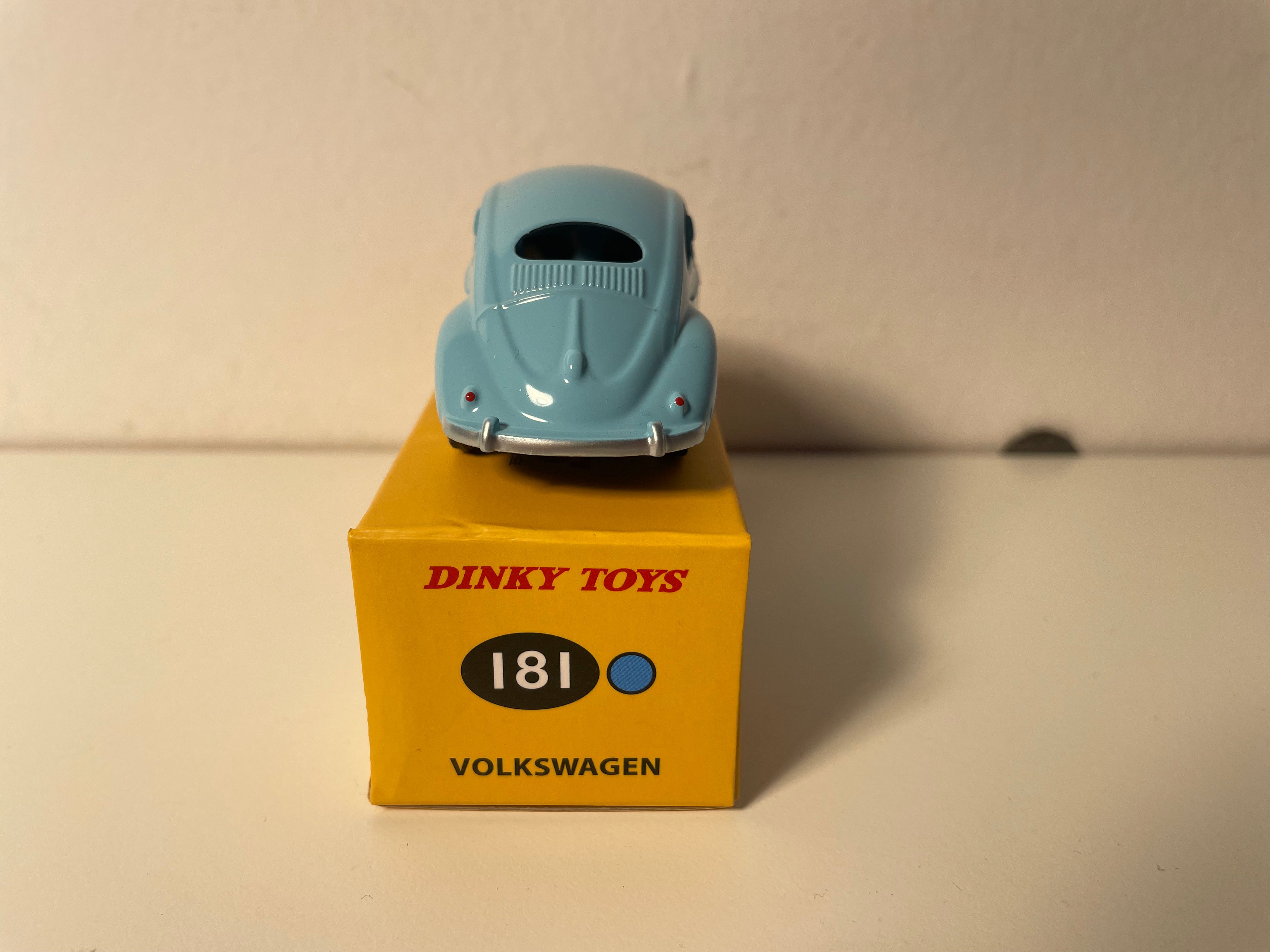 Volkswagen Beetle azul claro - Dinky-Toys (edición Atlas) - N°181