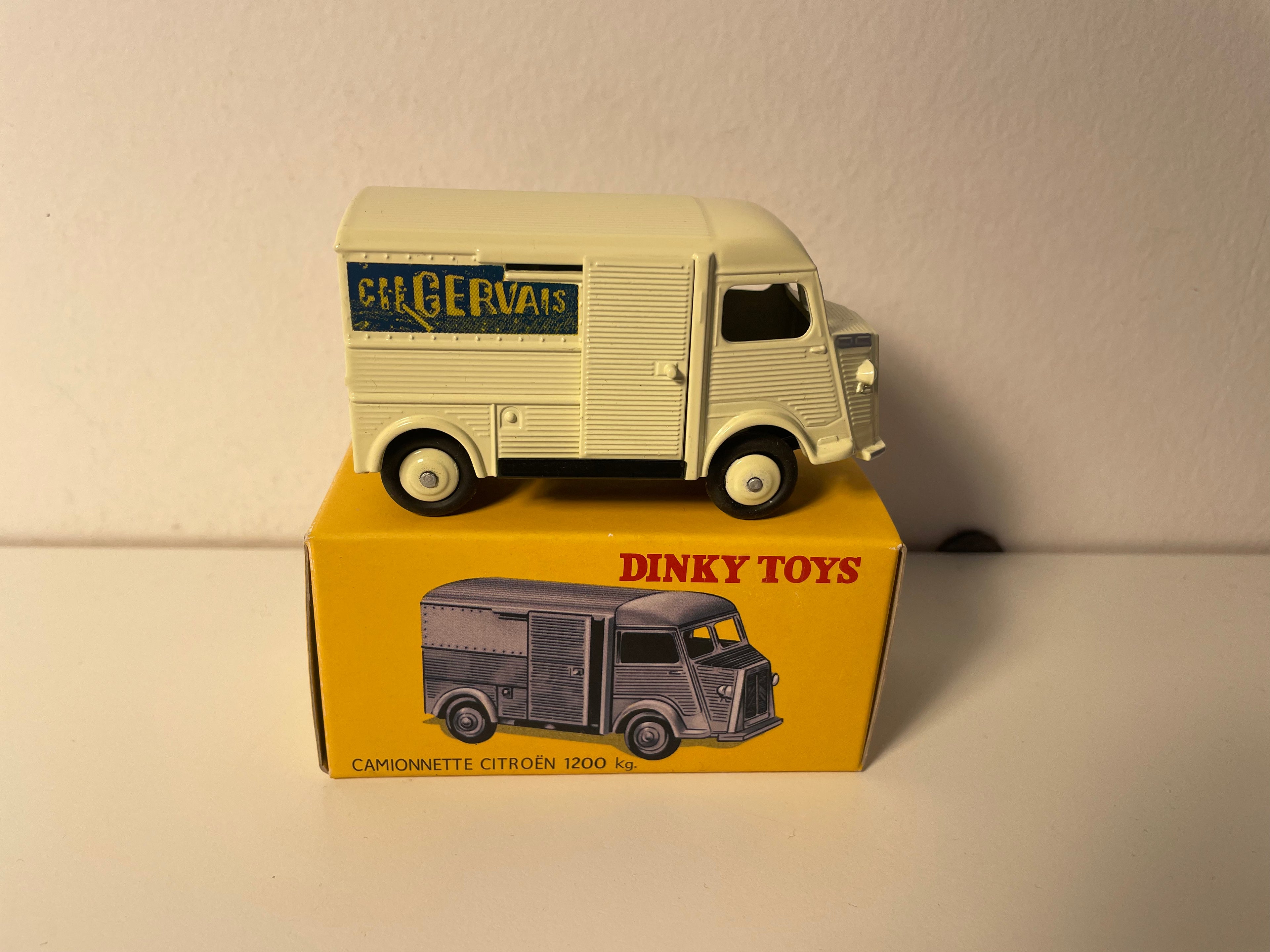 Citroën HY beige Charles Gervais - Dinky-Toys (Editions Atlas) - N°25 CG