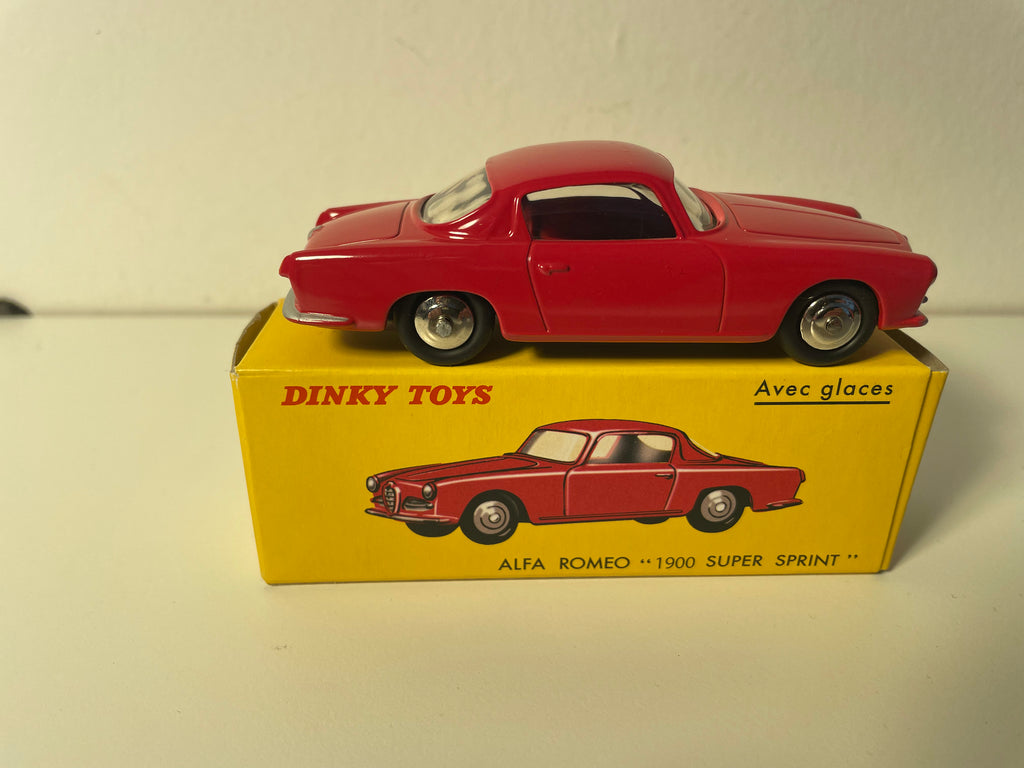 Alfa Roméo 1900 Super Sprint rouge - Dinky-Toys (édition Atlas) - N°24 J