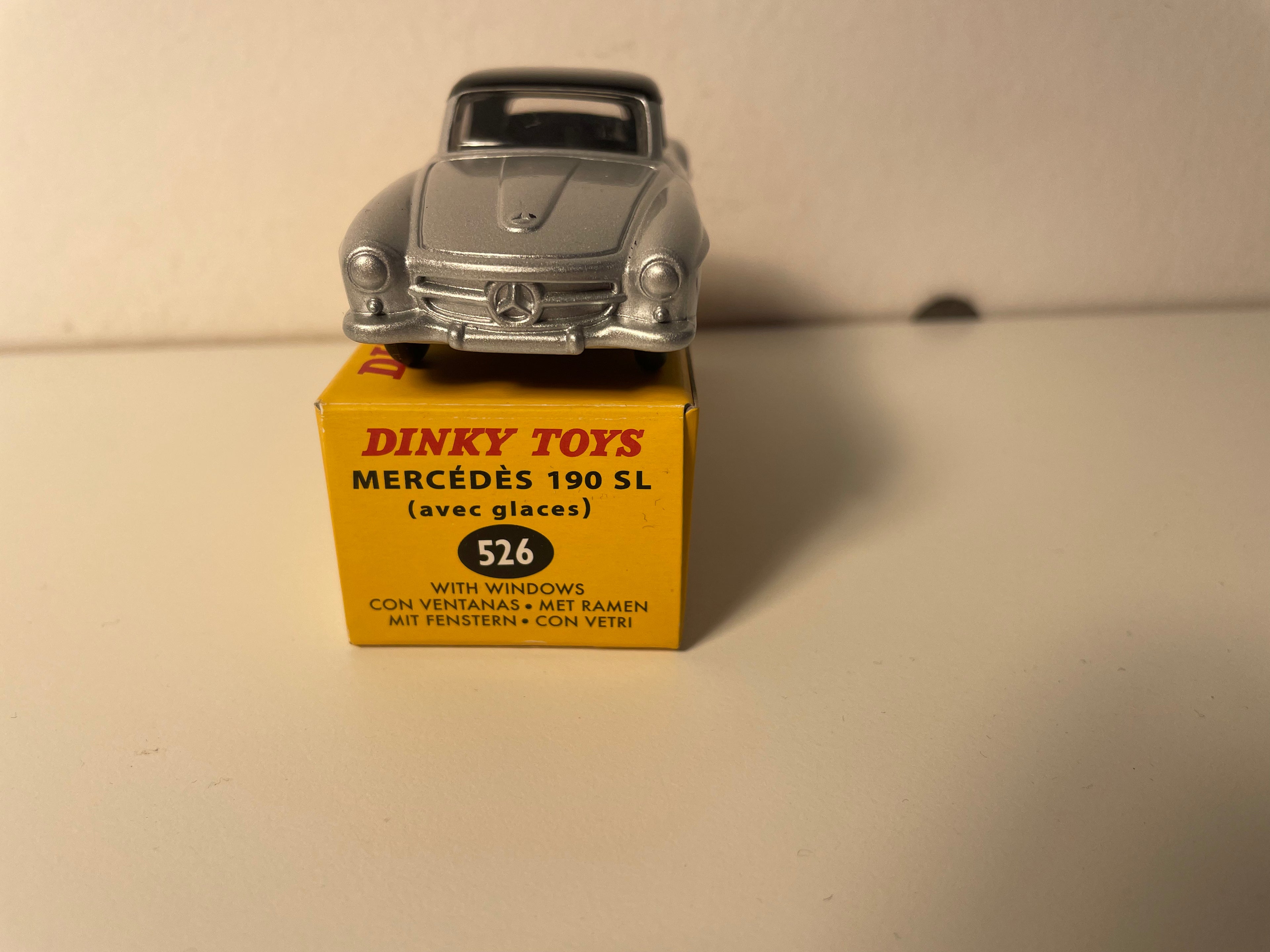 Mercedes-Benz 190SL gro mat schwaarzem Daach Dinky-Toys (Editions Atlas)