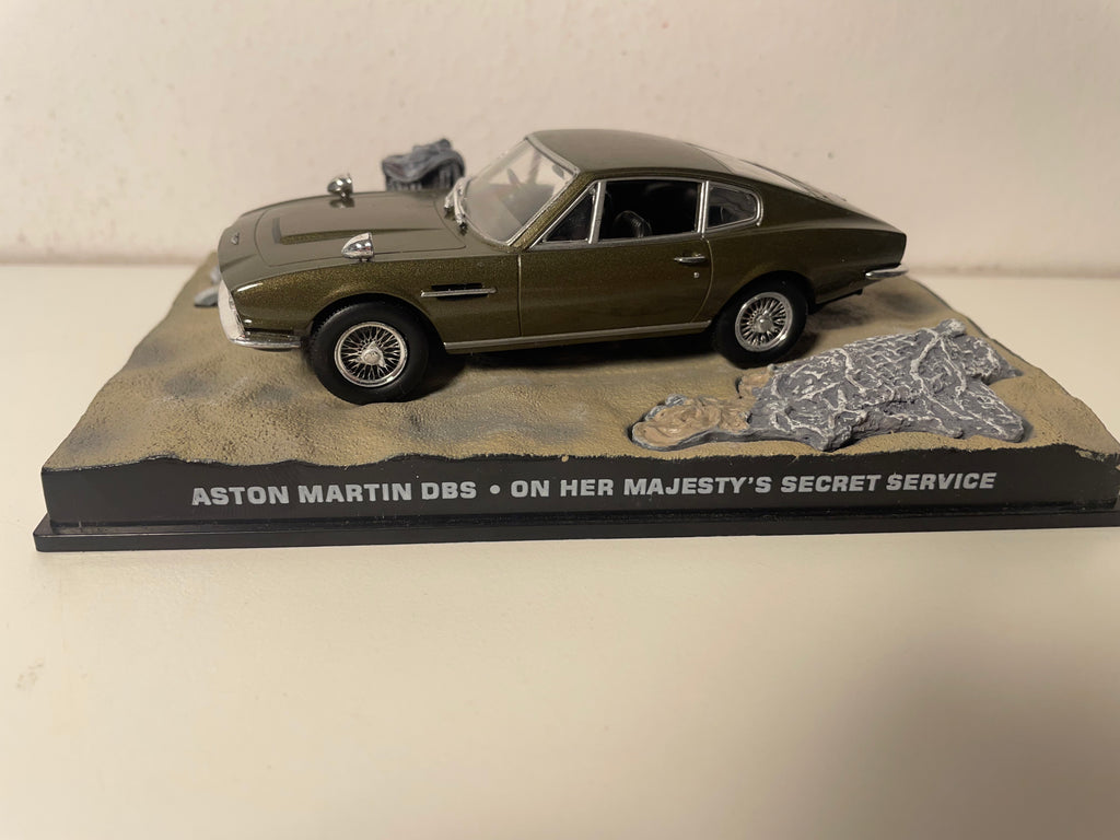 Aston Martin DBS verte foncée?? - JAMES BOND - AU SERVICE SECRET DE SA MAJESTE (On her majesty's secret service)
