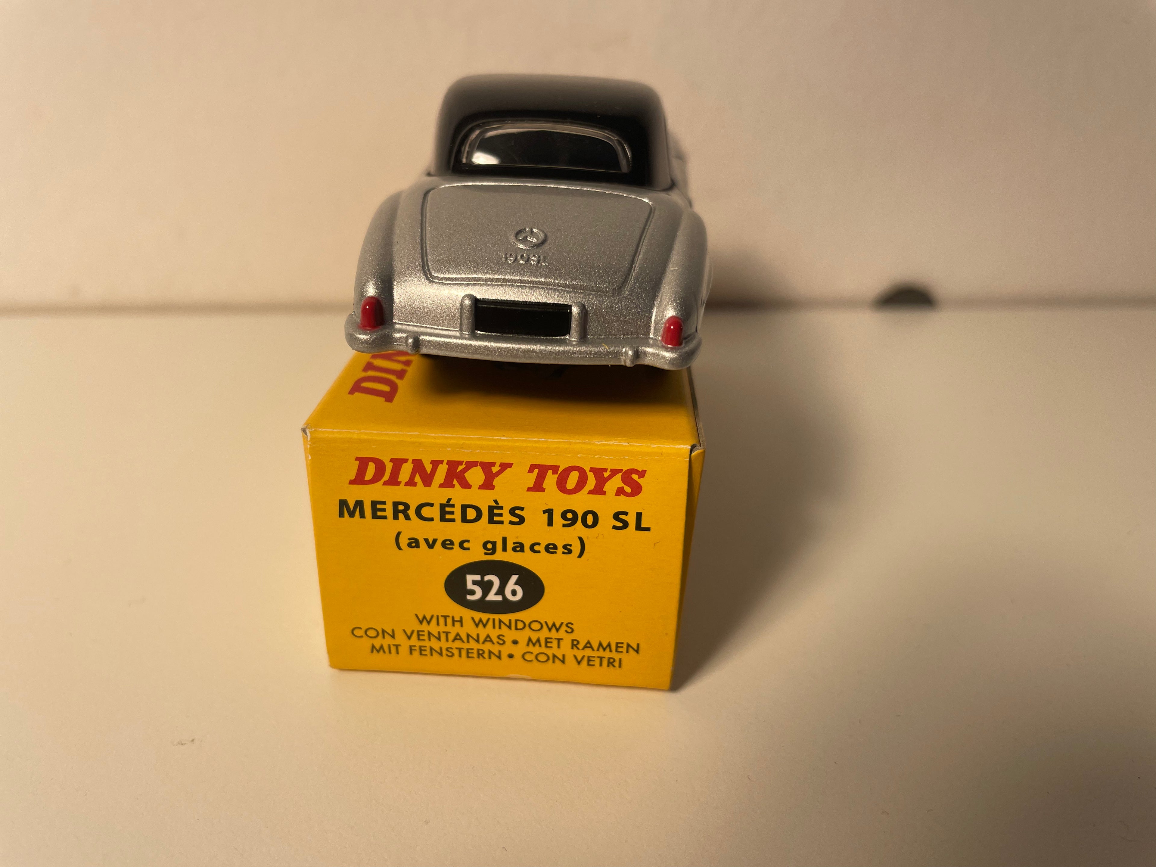 Mercedes-Benz 190SL gro mat schwaarzem Daach Dinky-Toys (Editions Atlas)