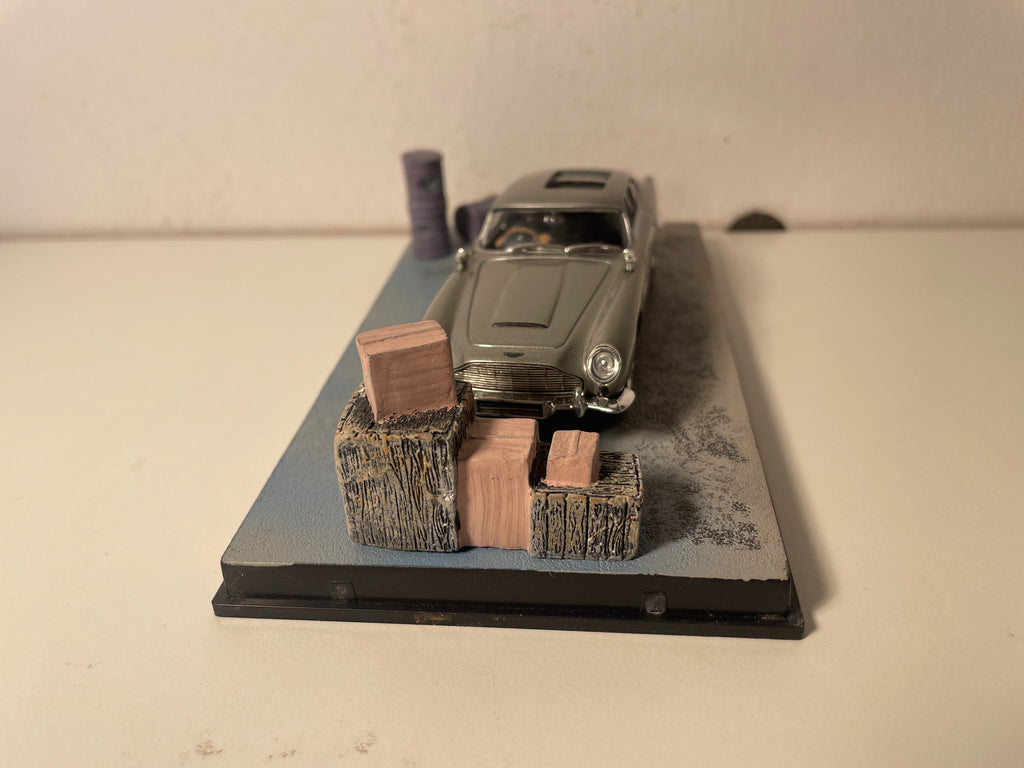 Aston Martin DB5 Grau - JAMES BOND - GOLDFINGER
