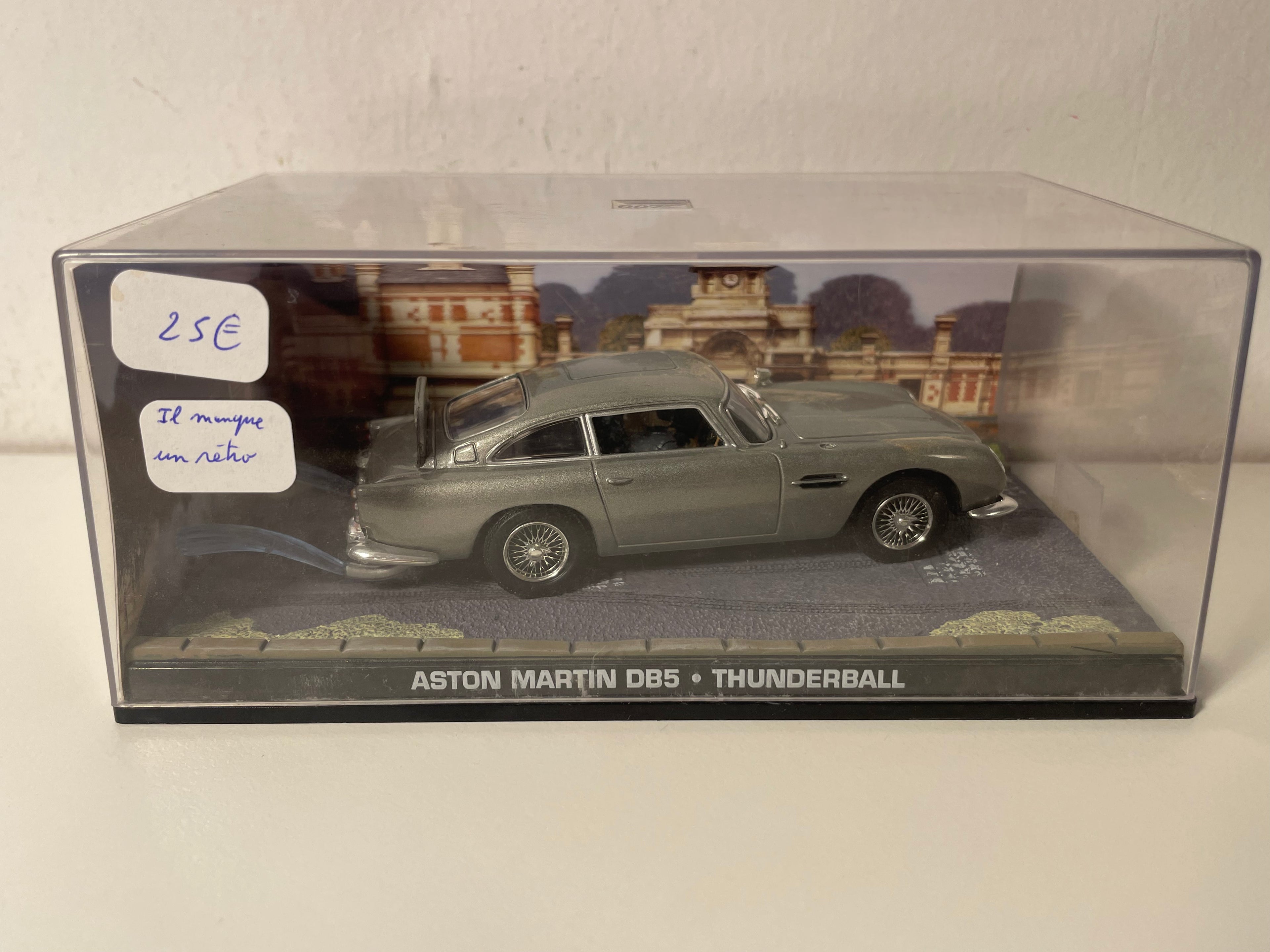 Aston Martin DB5 grise - JAMES BOND - OPERATION TONNERRE (Thunderball) - MANQUE UN RETRO