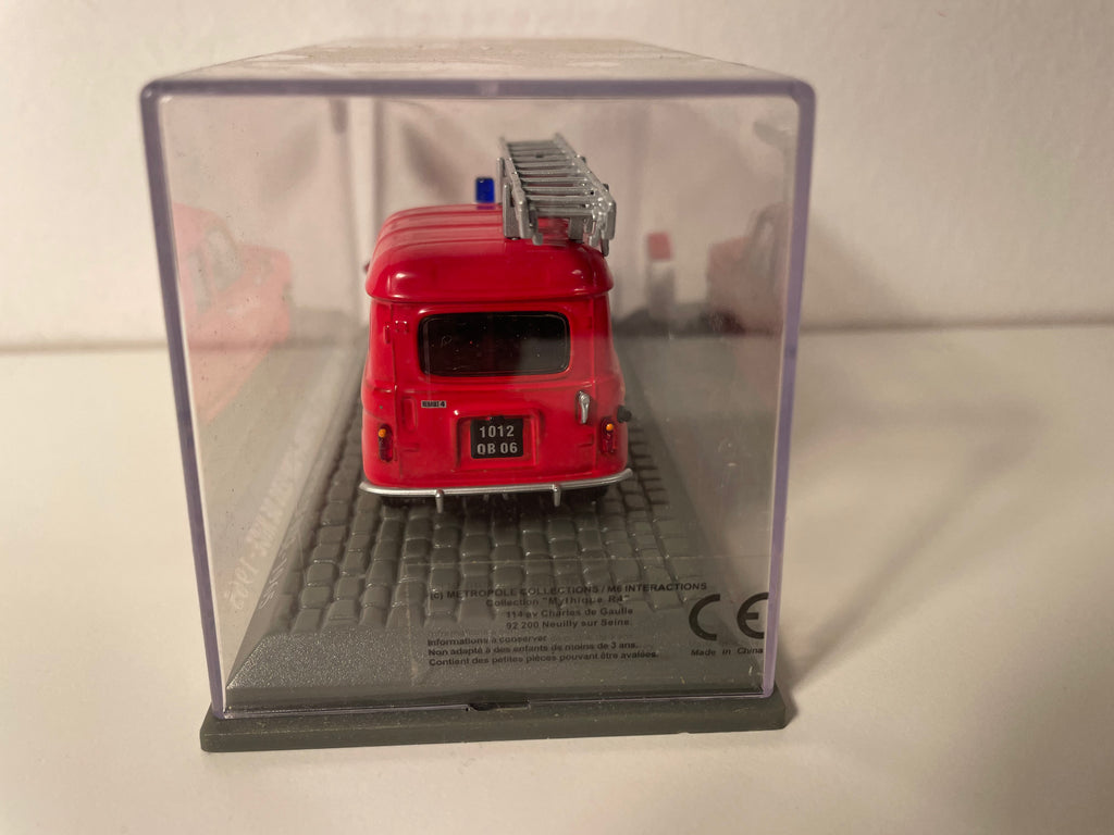 Renault 4 Fourgonnette czerwona z 1965 roku - Sapeurs-POMPIERS z Nice