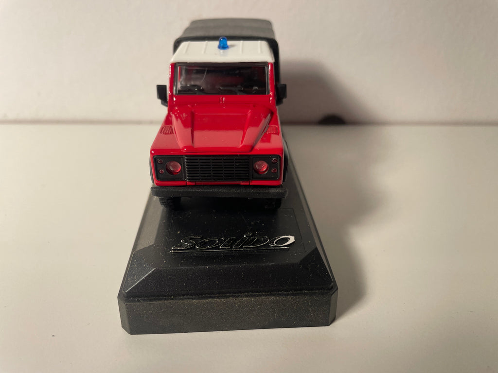 Land Rover Rote Plane und Schwarze Abdeckung - FEUERWEHR - Solido Referenz 4815