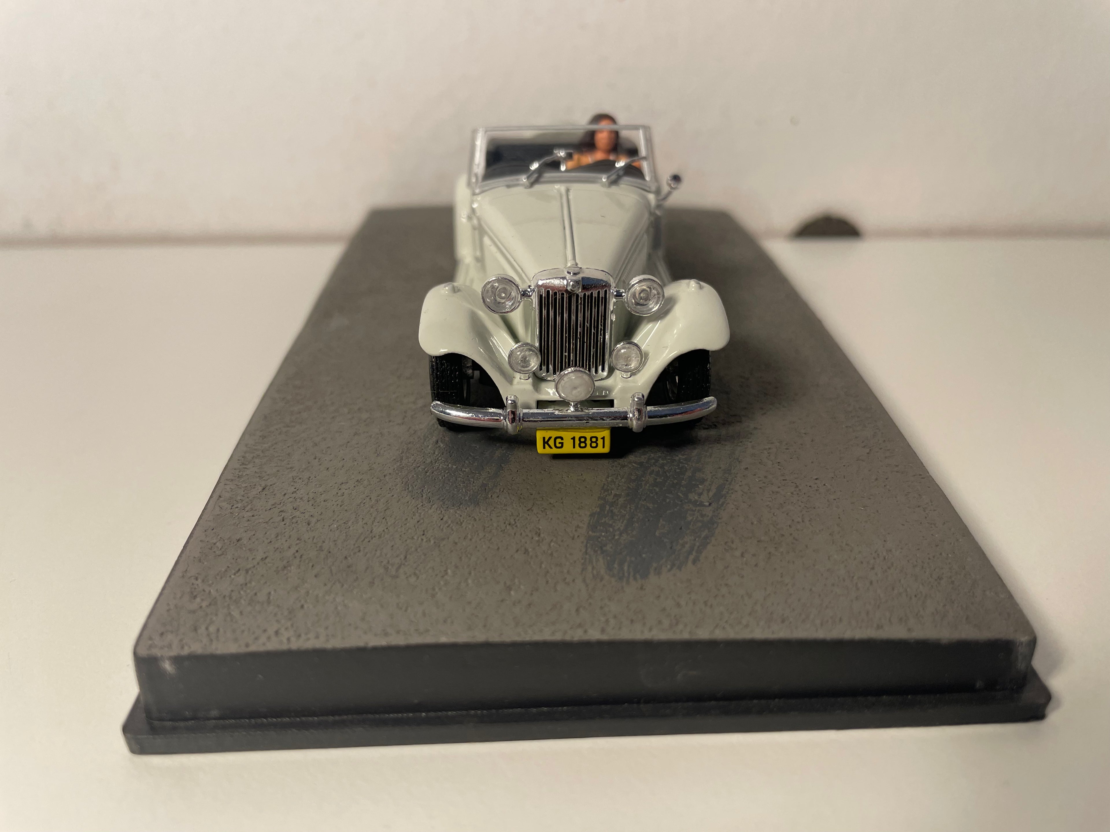 MP Lafer White (off-white) - JAMES BOND - MOONRAKER