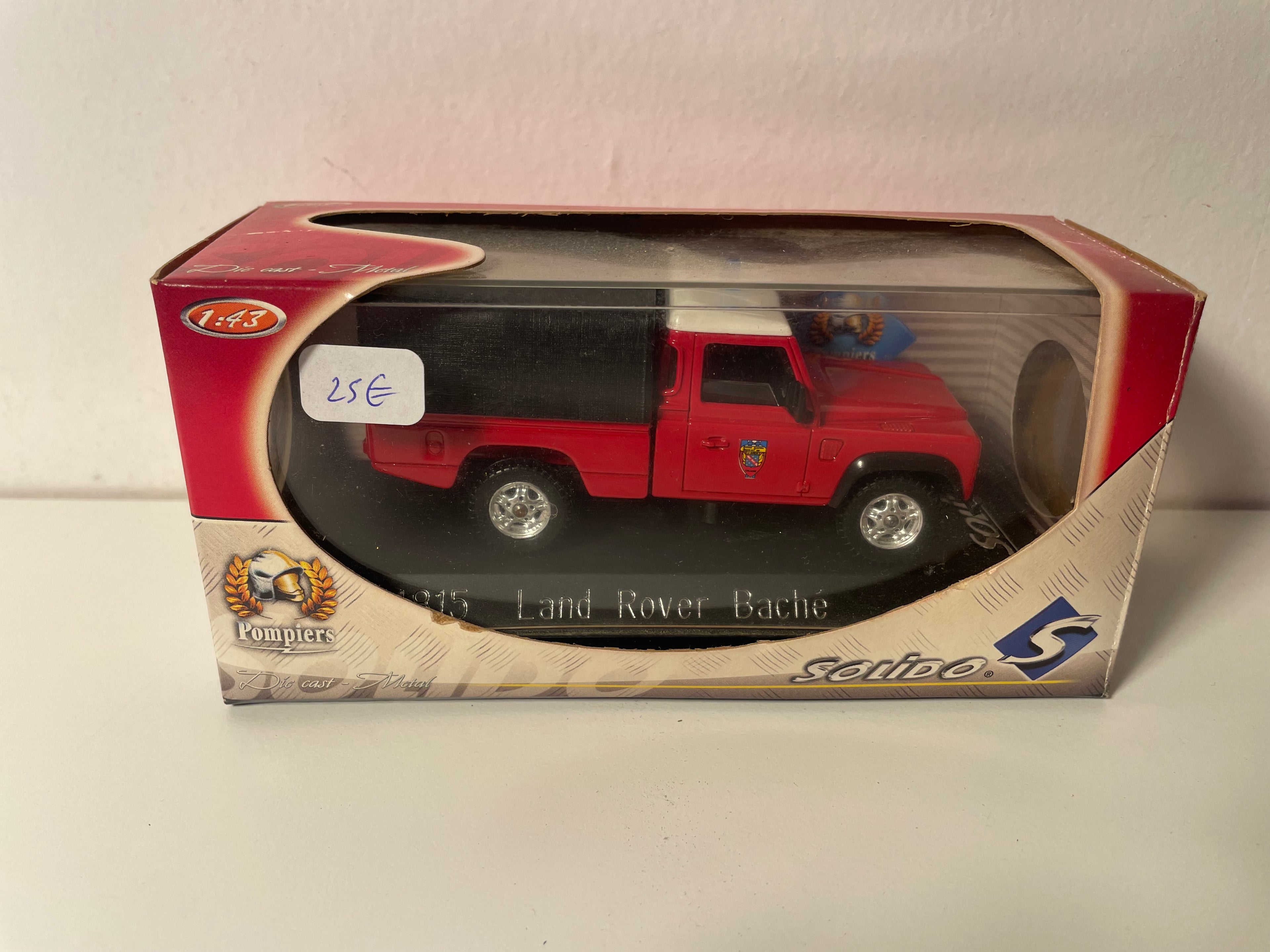 Land Rover Rote Plane und Schwarze Abdeckung - FEUERWEHR - Solido Referenz 4815