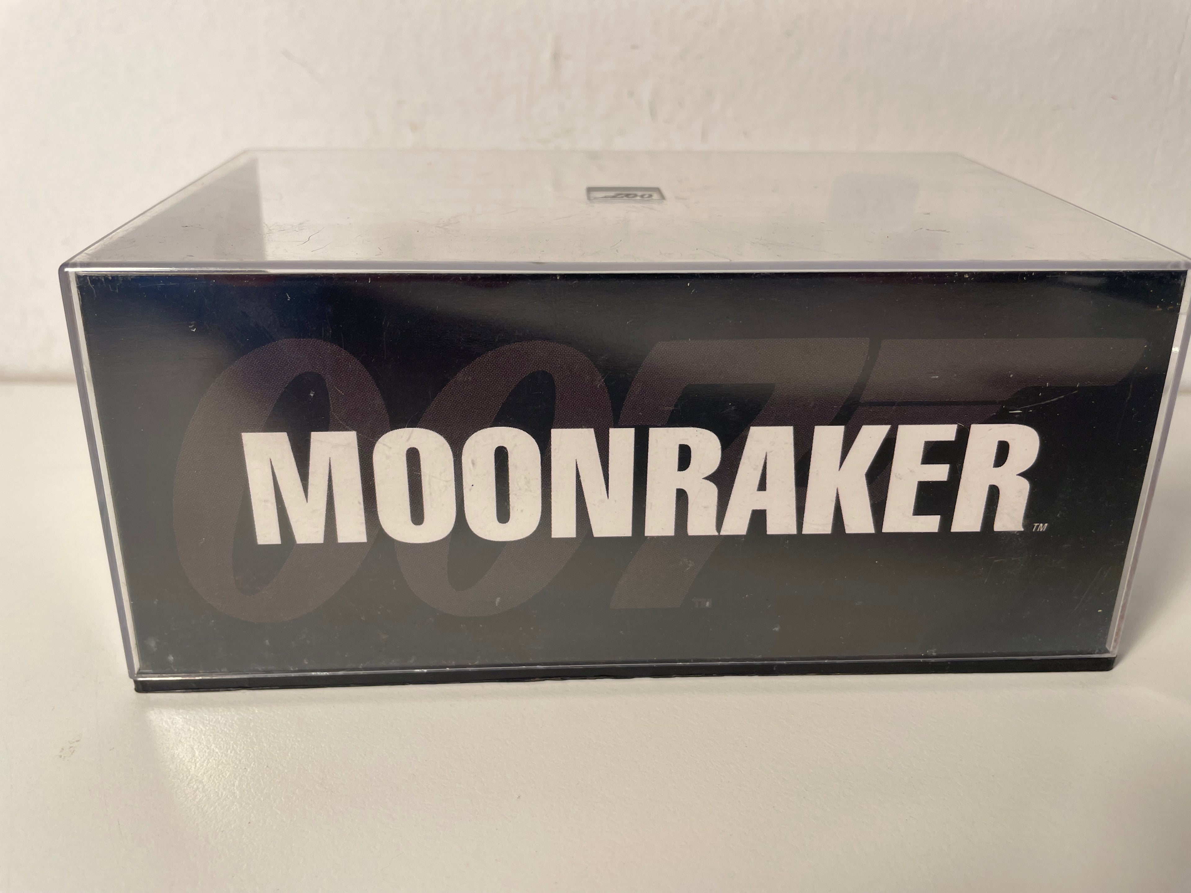 MP Lafer wit (gebroken wit) - JAMES BOND - MOONRAKER