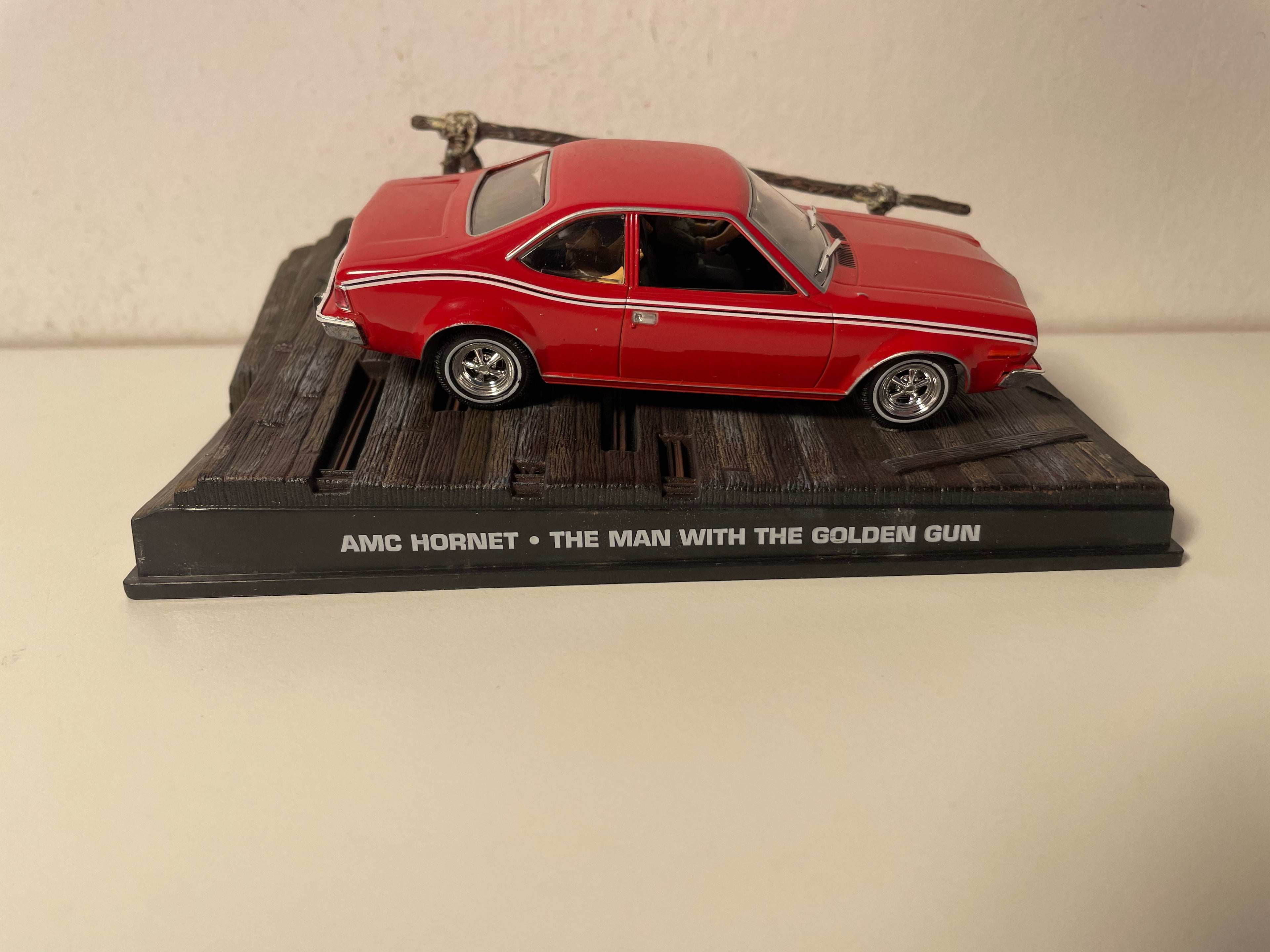AMC Hornet Brown - JAMES BOND - DE MANN MAT DER GOLDENER PISTOL