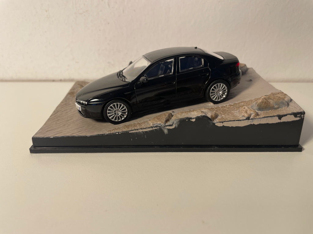 Alfa Roméo 159 noire - JAMES BOND - QUANTUM OF SOLACE
