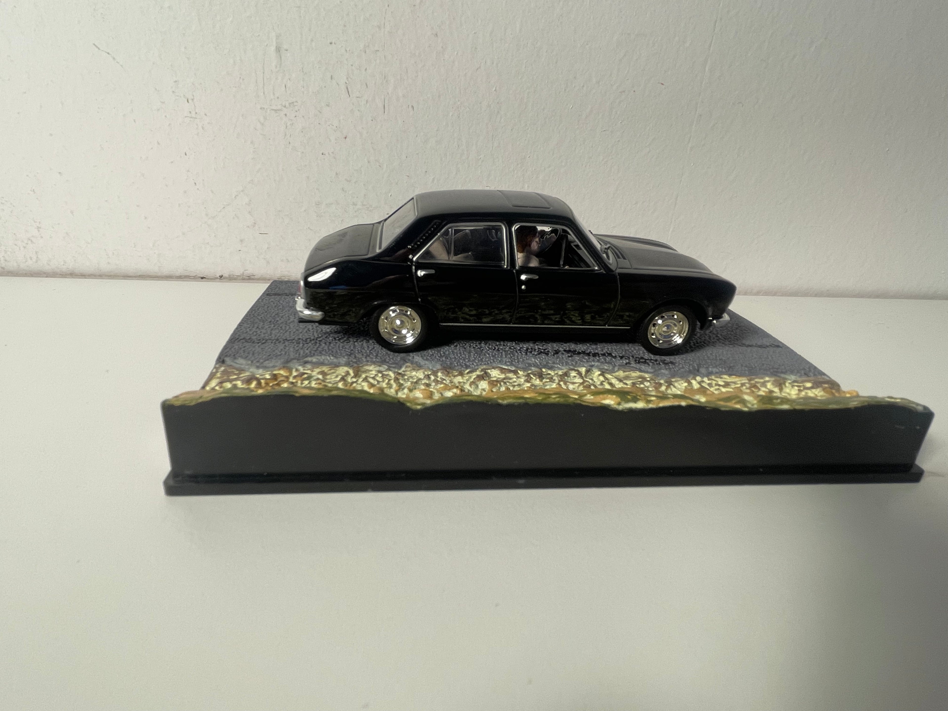 Peugeot 504 Zwart - JAMES BOND - Alleen voor uw ogen
