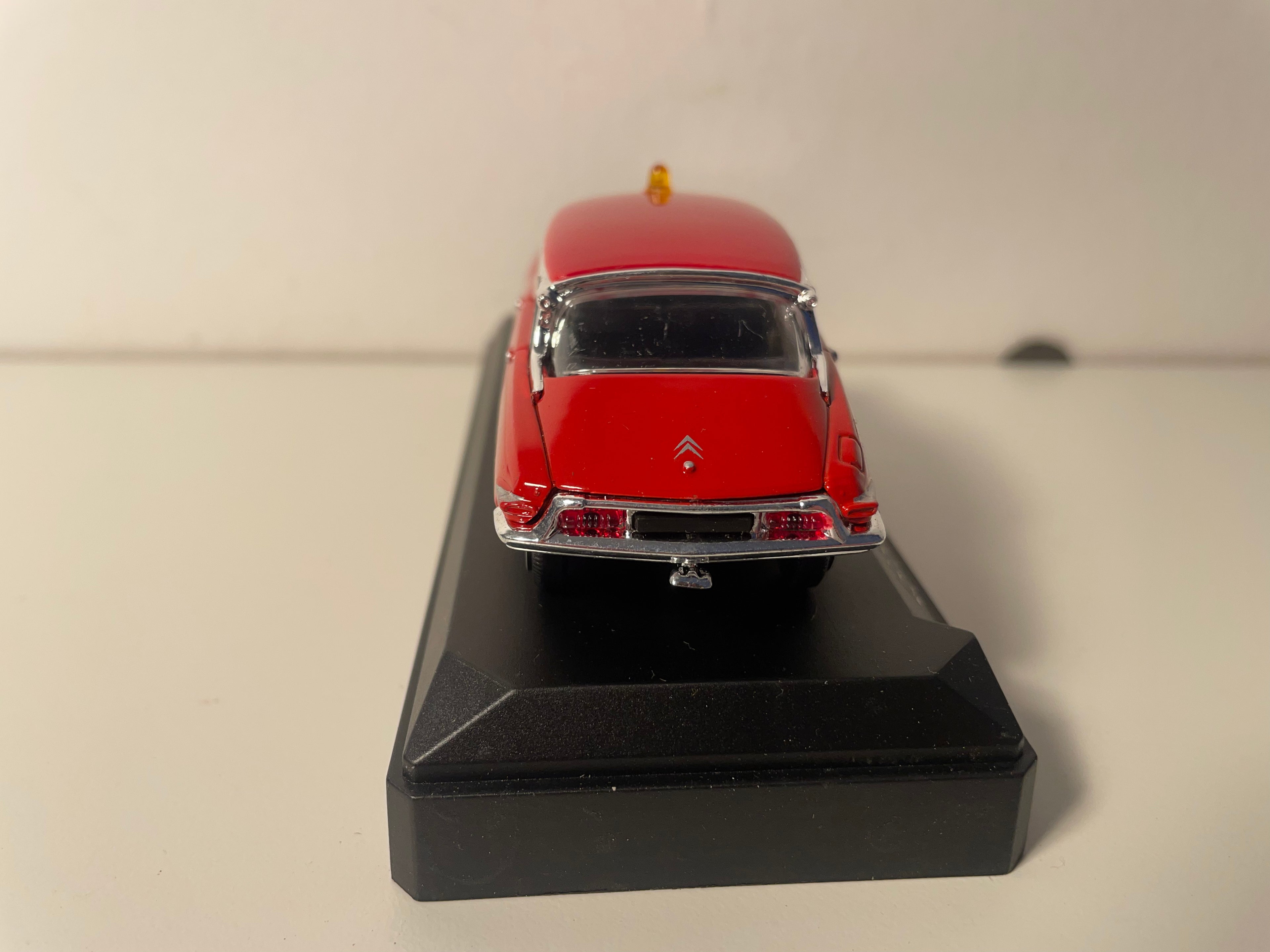 Citroën DS rojo de 1956 BOMBEROS - Solido referencia 4818