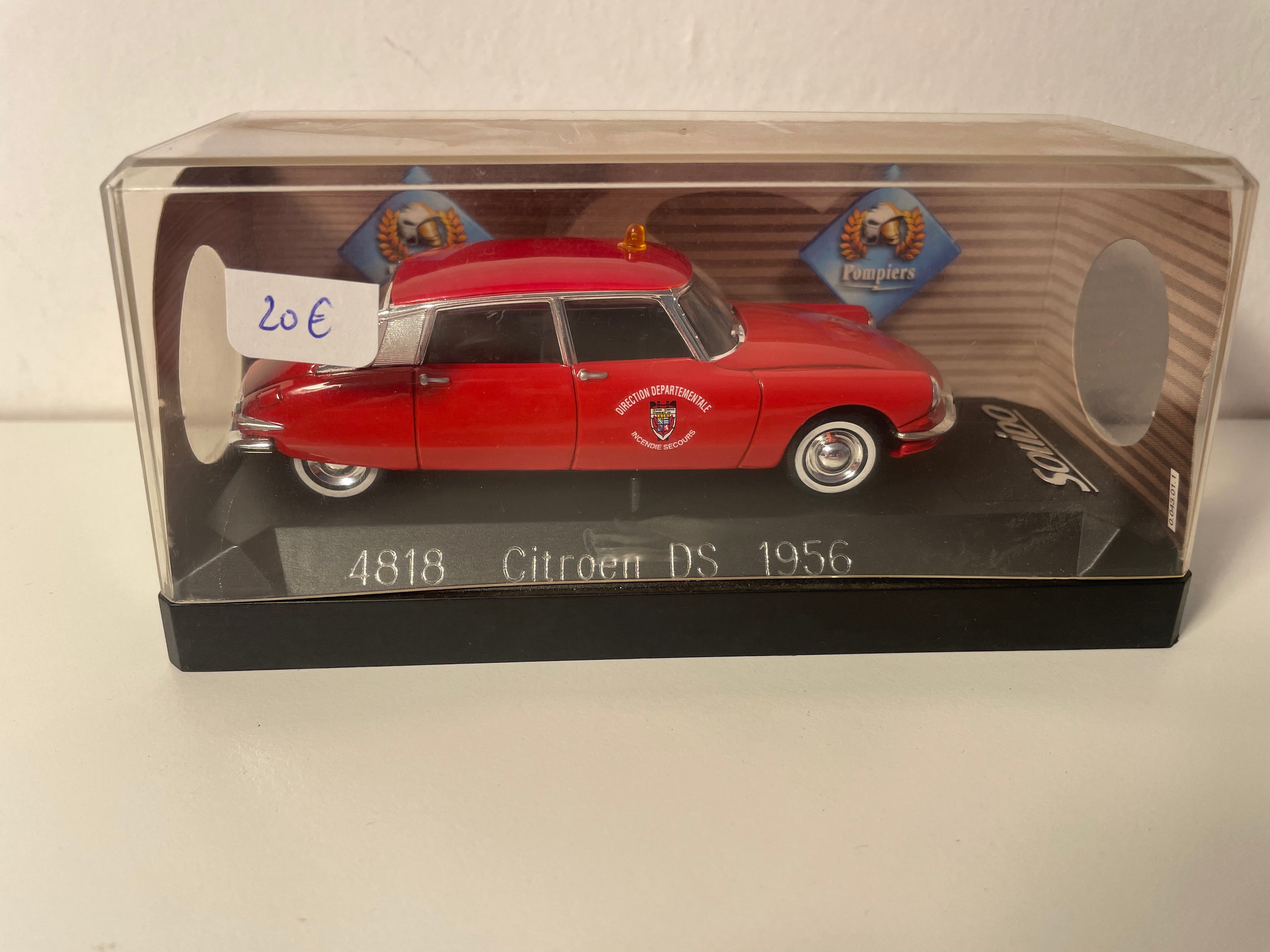 Citroën DS rojo de 1956 BOMBEROS - Solido referencia 4818