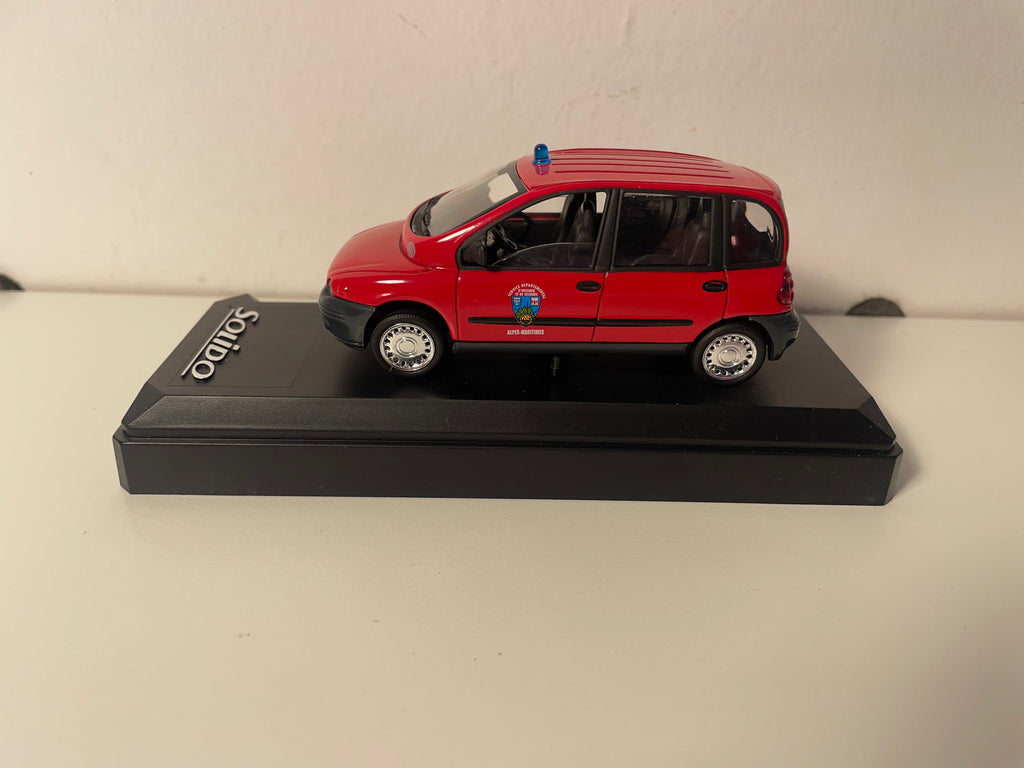 Fiat Multipla rouge de 1999 POMPIERS - Solido référence 4825