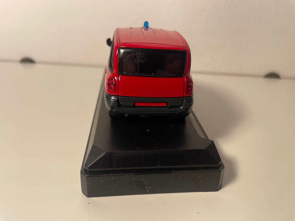 Fiat Multipla rouge de 1999 POMPIERS - Solido référence 4825