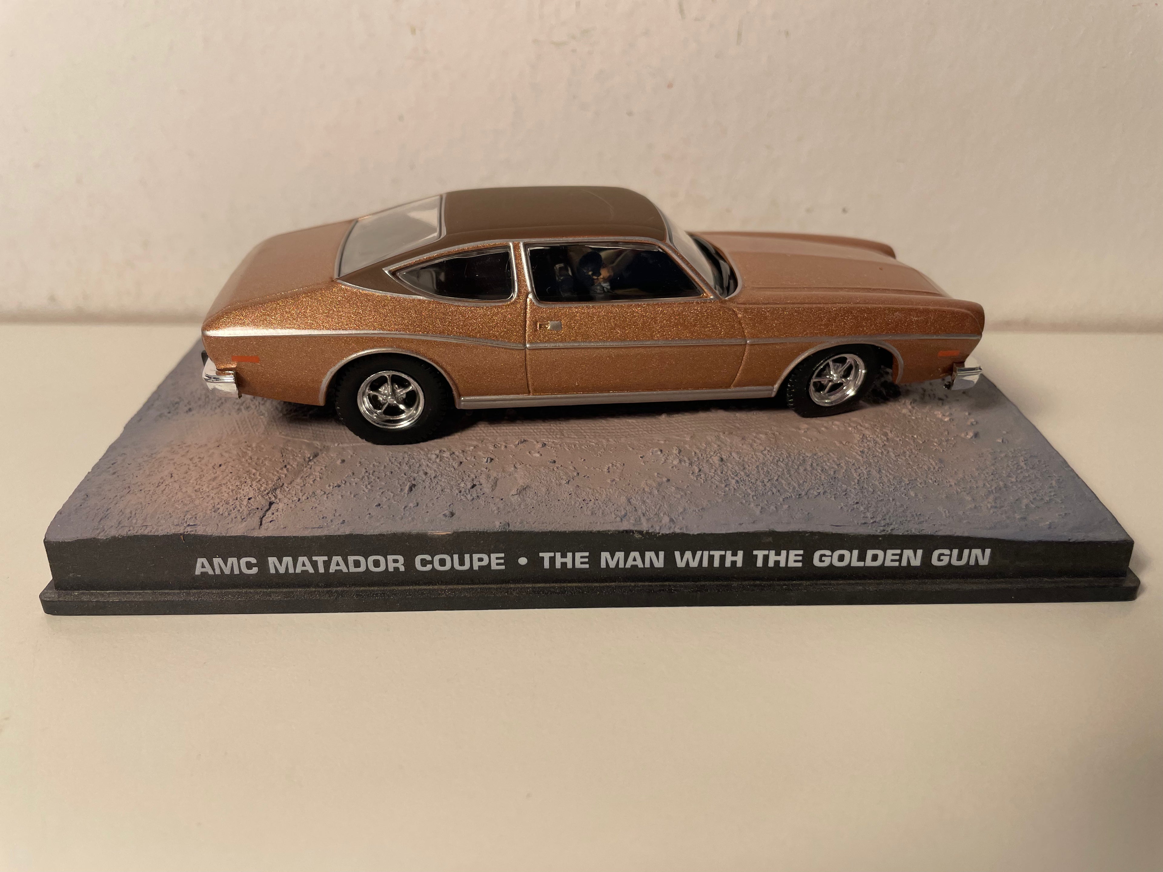 AMC Matador Brown Coupé - JAMES BOND - DE MANN MAT DER GOLDENER PISTOL