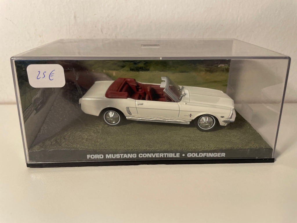 Ford Mustang convertible blanche (blanc cassé) - JAMES BOND - GOLDFINGER