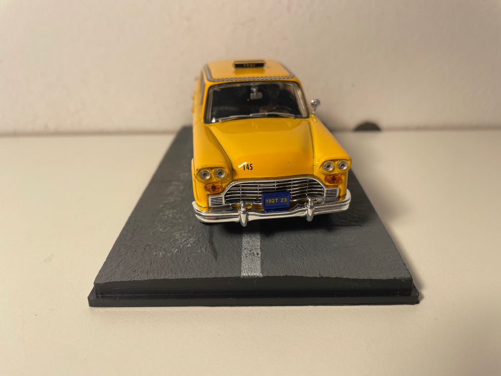 Checker Marathon jaune Taxi - JAMES BOND - VIVRE ET LAISSER MOURIR (Live and let die)