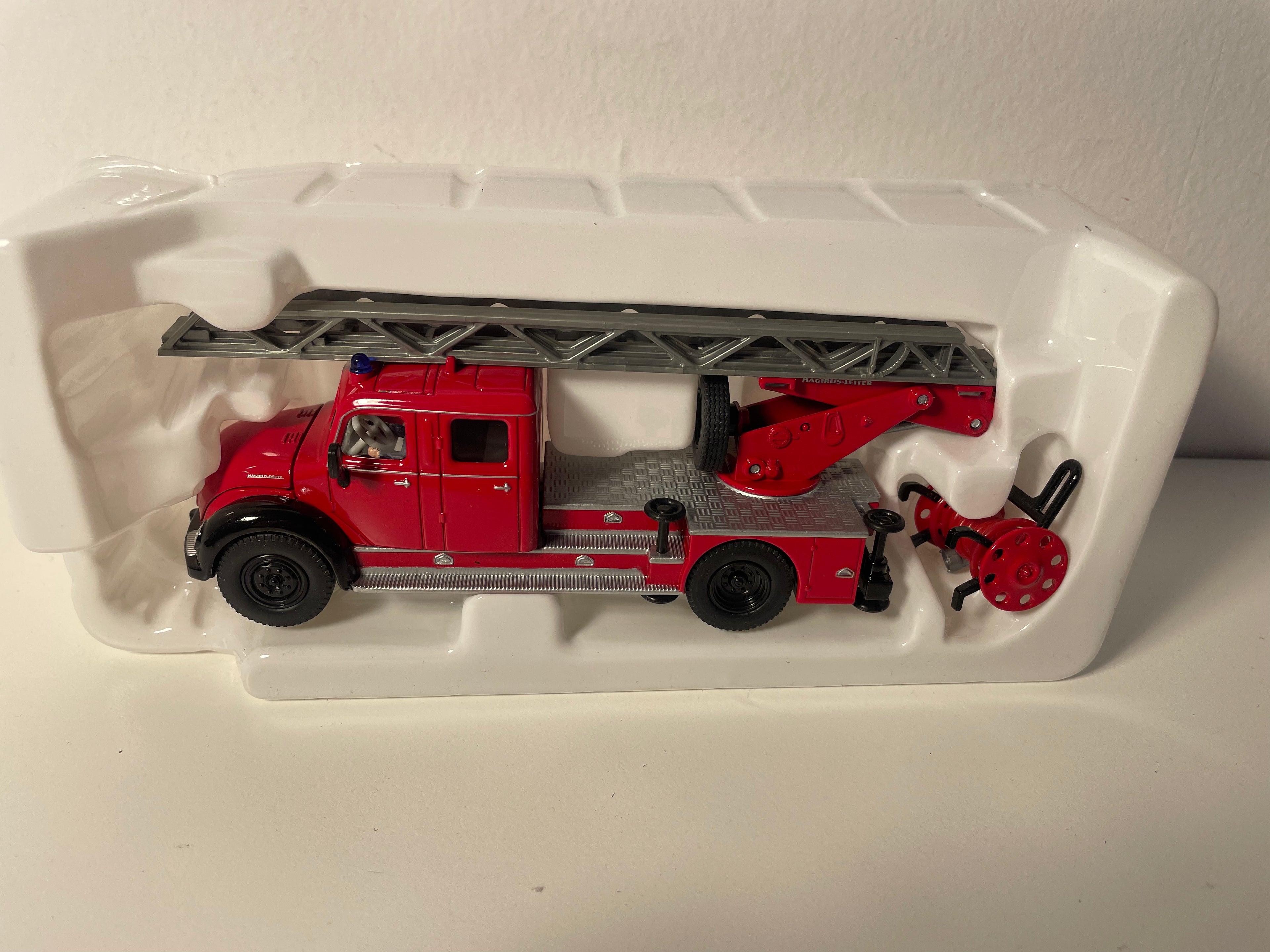 Camion MAGIRUS scala feudale - SIKU riferimento 4114