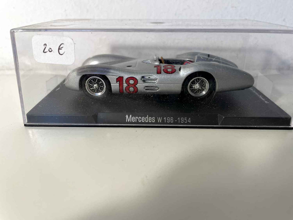 Mercedes W 196 grigia numero 18 del 1954 (Formula 1)