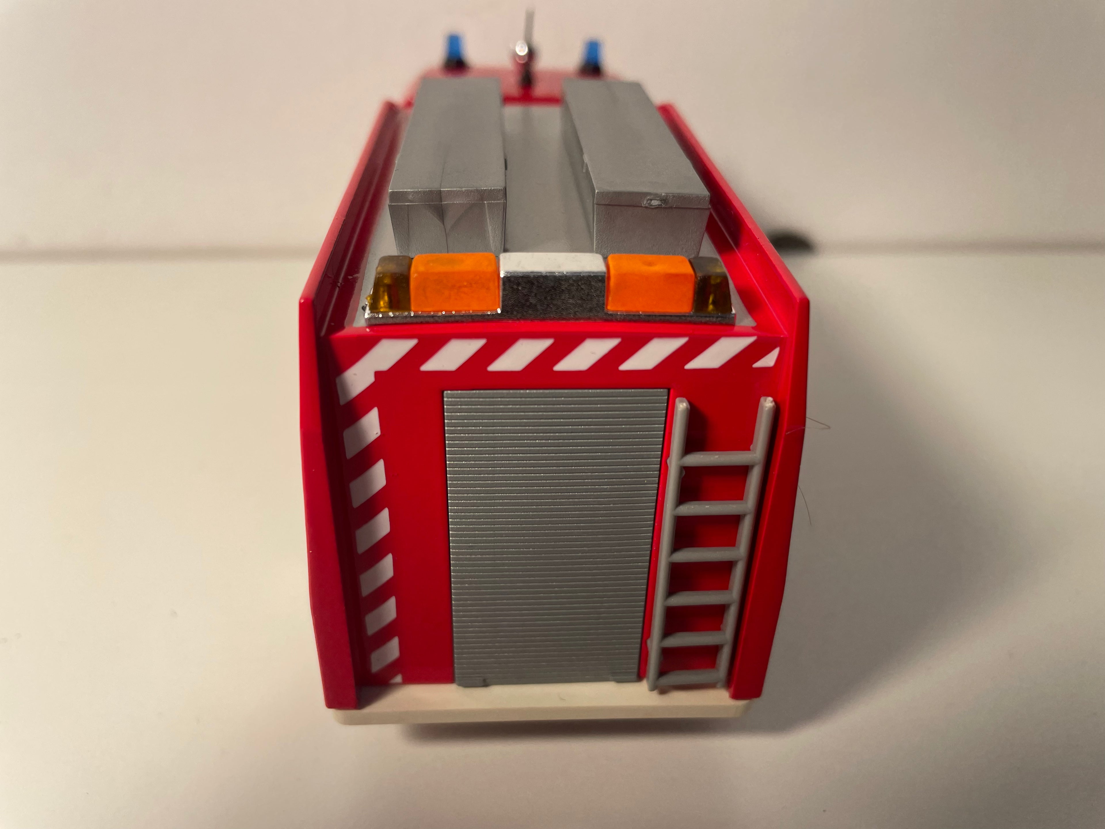 Camion Renault B 120 rouge POMPIERS risques technologiques - ELIGOR référence V4272