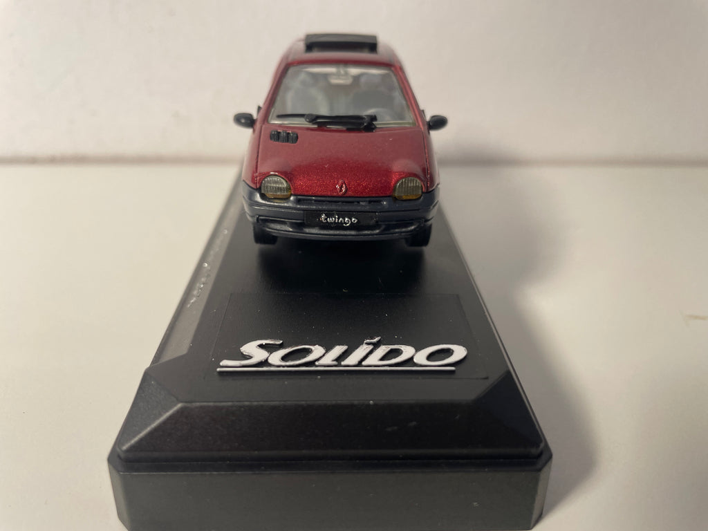 Renault Twingo Cabriolet Donkerrood / Bordeaux - Solido Referentie 1532 (Gemaakt in Frankrijk)