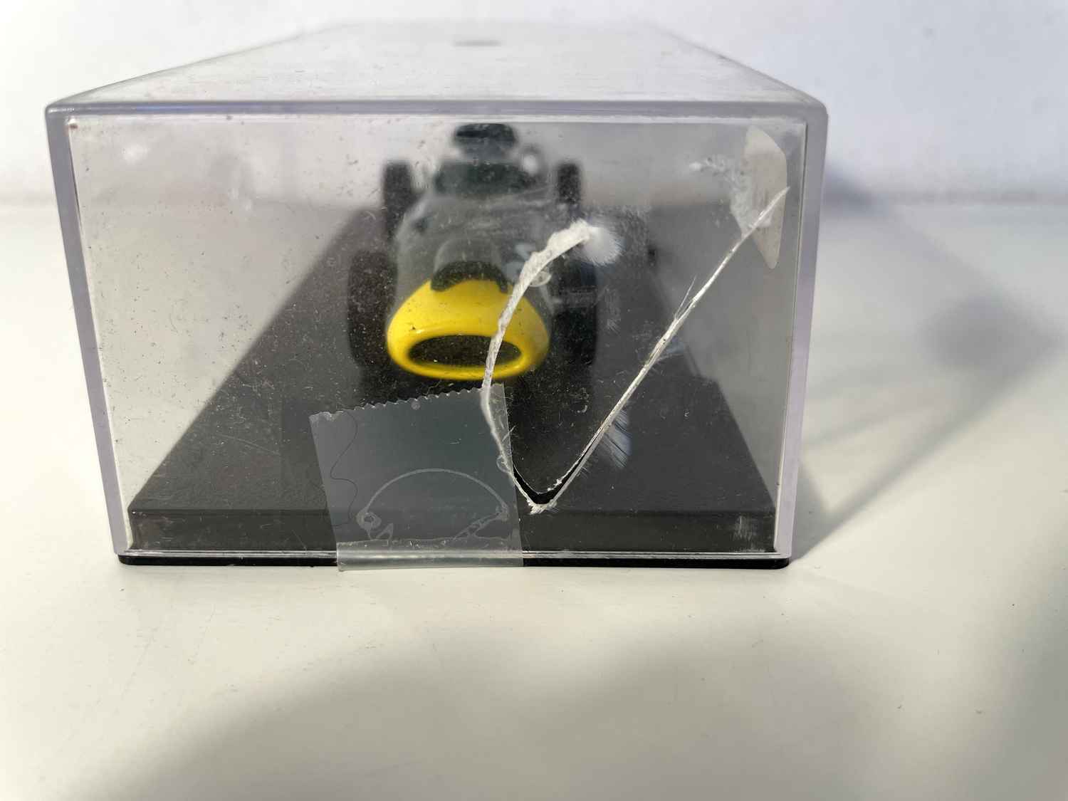 Groene VW57 Vanwall nummer 26 uit 1957 (Formule 1)