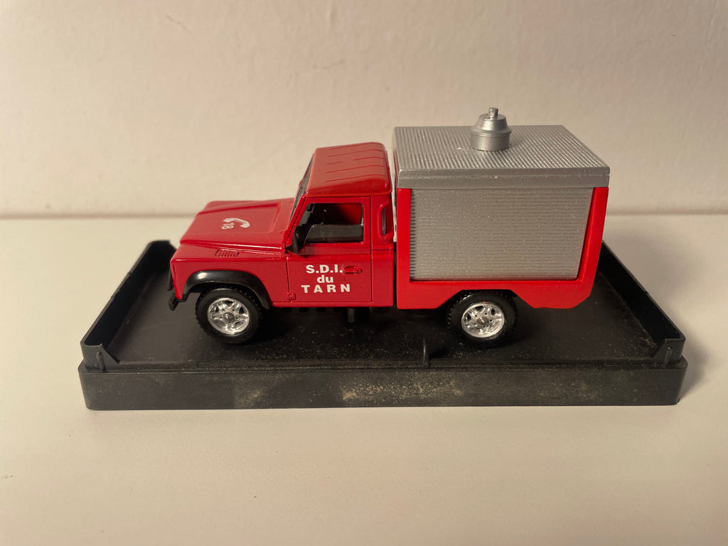 Land Rover Red FIRE BRIGADE (S.D.I. du Tarn) - VEREM Reference V3466