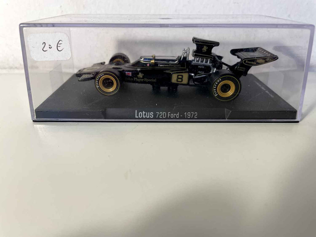 Lotus 72D Ford noire numéro 8 de 1972 - Formule 1