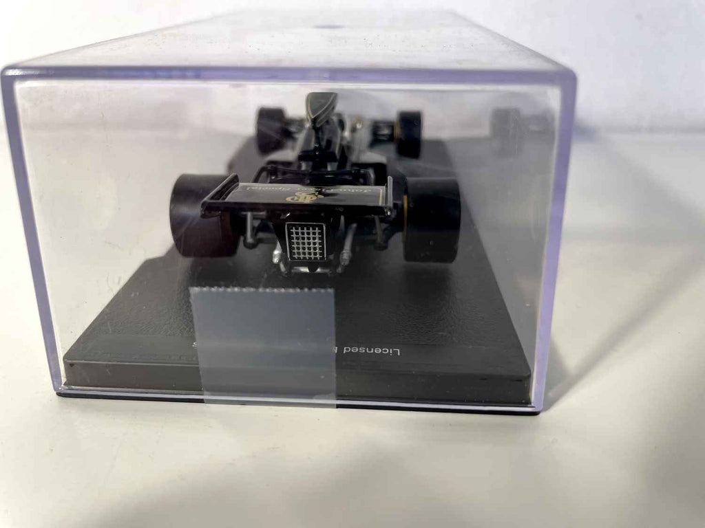 Lotus 72D Ford noire numéro 8 de 1972 - Formule 1