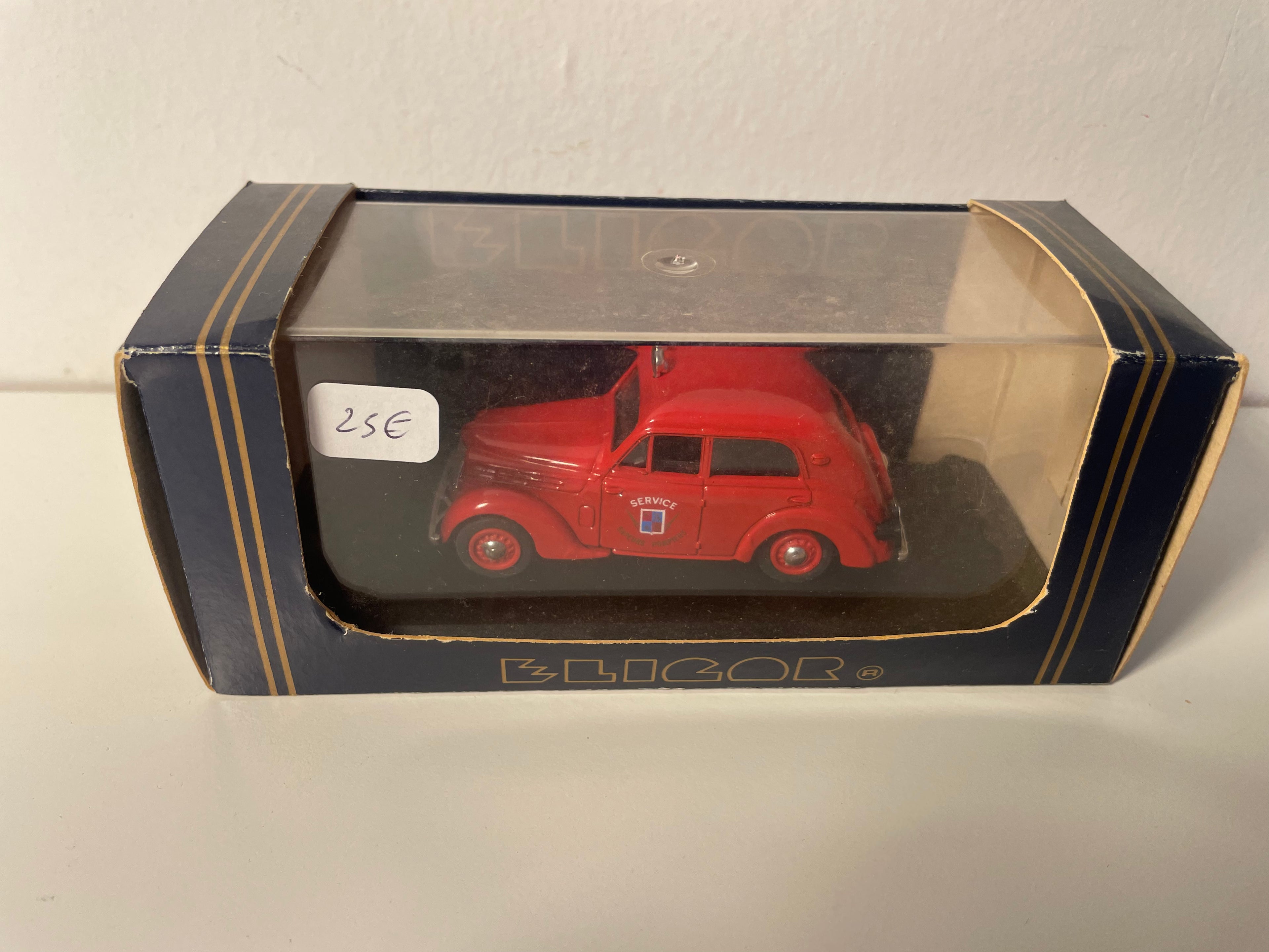 Renault Juvaquatre routière rout mat 1938 POMPIERS - ELIGOR Referenz 1014