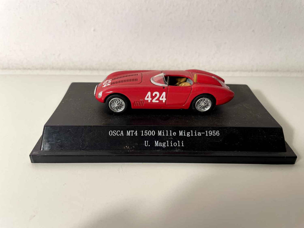 Osca MT4 1500 czerwony numer 424 - Mille Miglia z 1956 roku (kolekcja Starline Models)