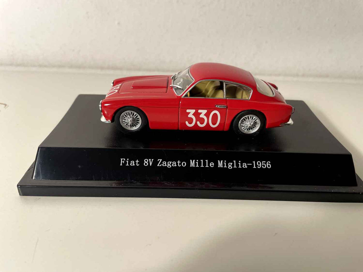 Fiat 8V Zagato czerwony numer 330 - Mille Miglia 1956 (kolekcja Starline Models)