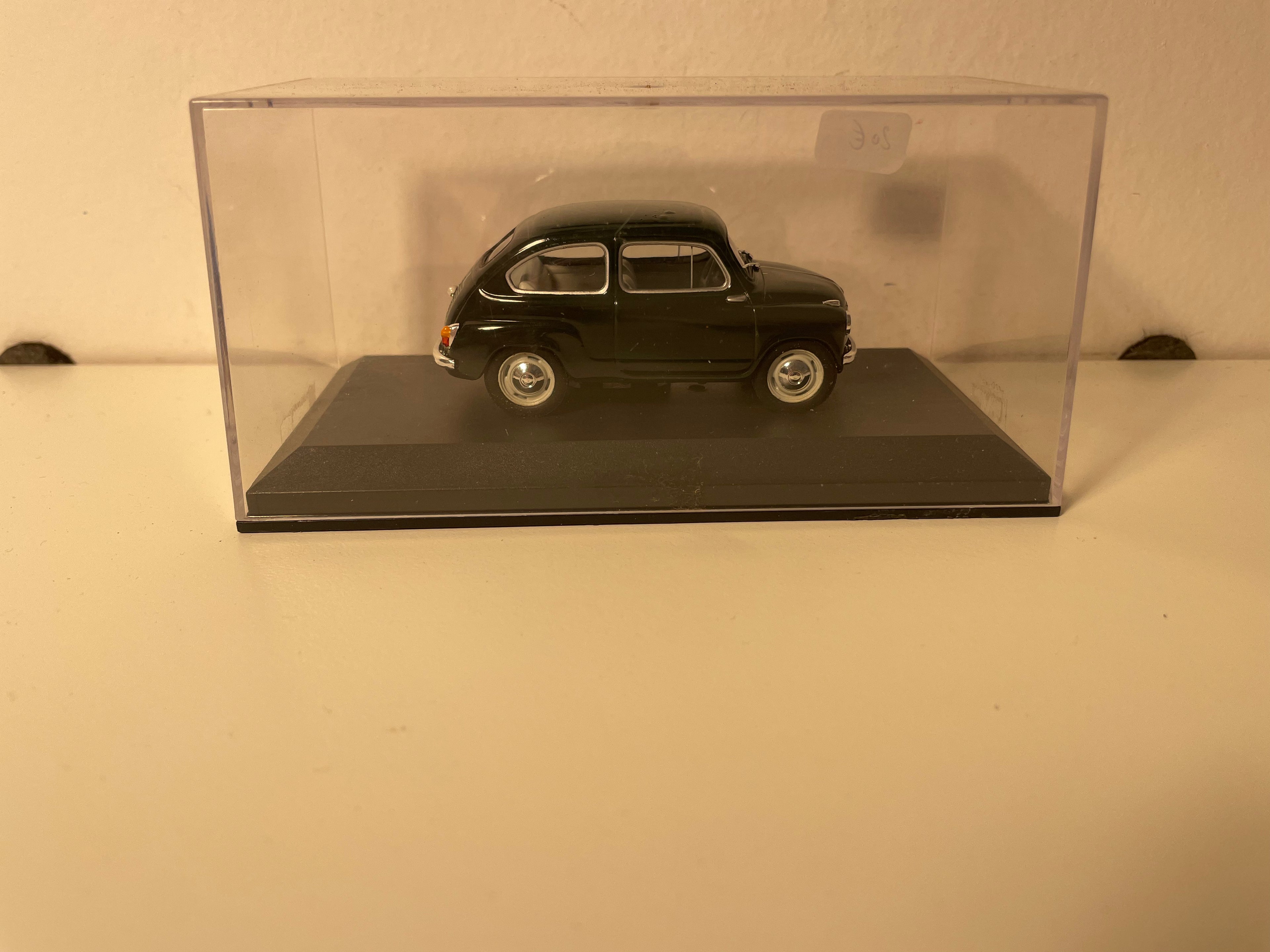 Fiat 600 gréng vu 1957