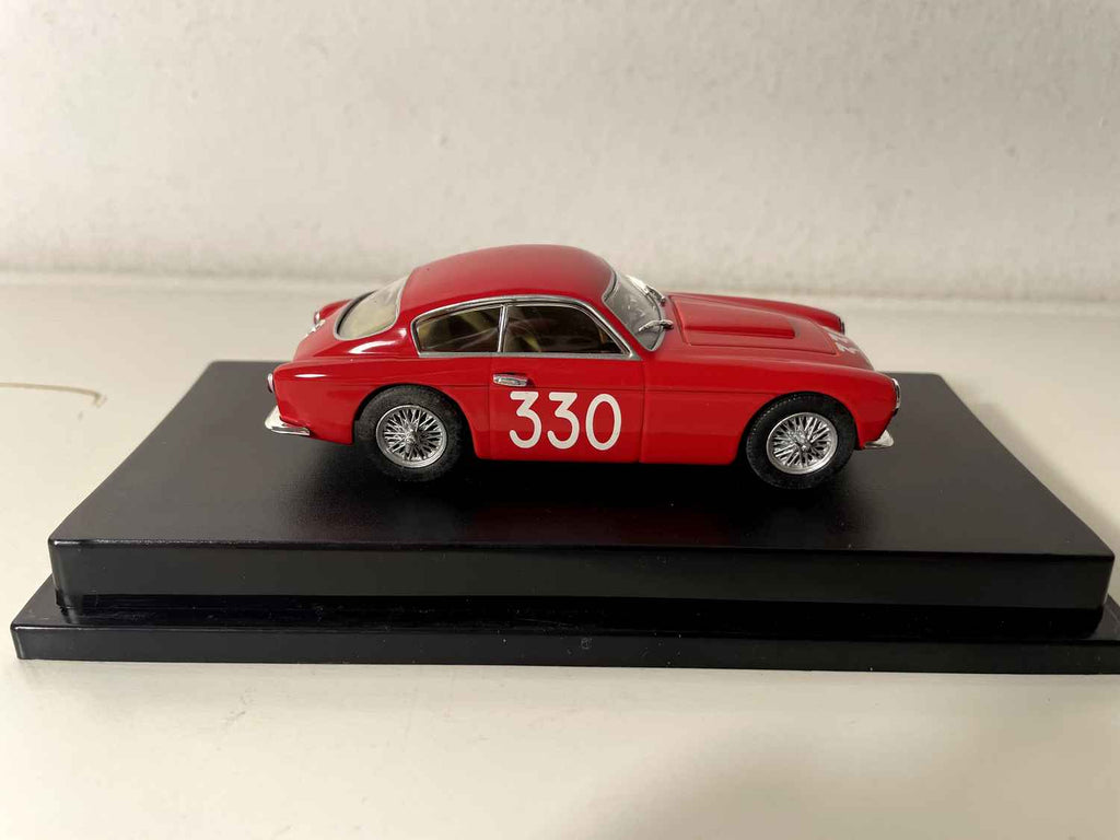 Fiat 8V Zagato czerwony numer 330 - Mille Miglia 1956 (kolekcja Starline Models)